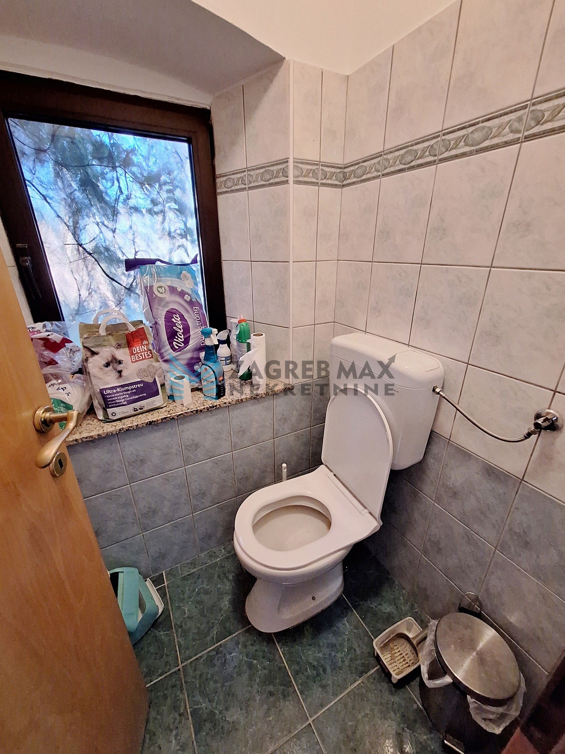 Zagreb - FERNETIĆI – kuća s 3 stambene jedinice u mirnom naselju blizu mora