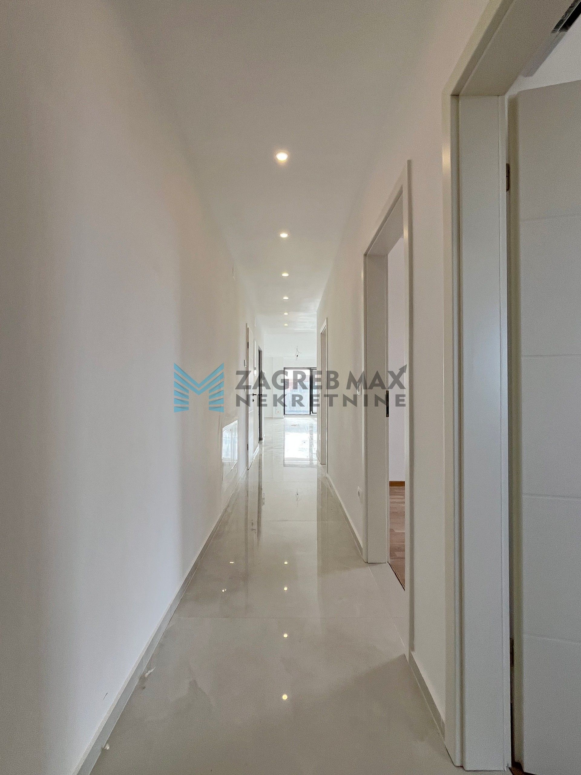 Zagreb - FINIDA – Segetska – 4-sobni, novogradnja, prostran, komforan, 2 balkon