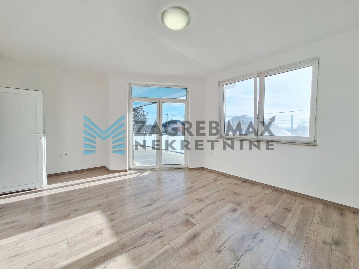 Zagreb - STRUGA NARTSKA - Zagrebačka - poslovni prostor - 69 m2 - P1