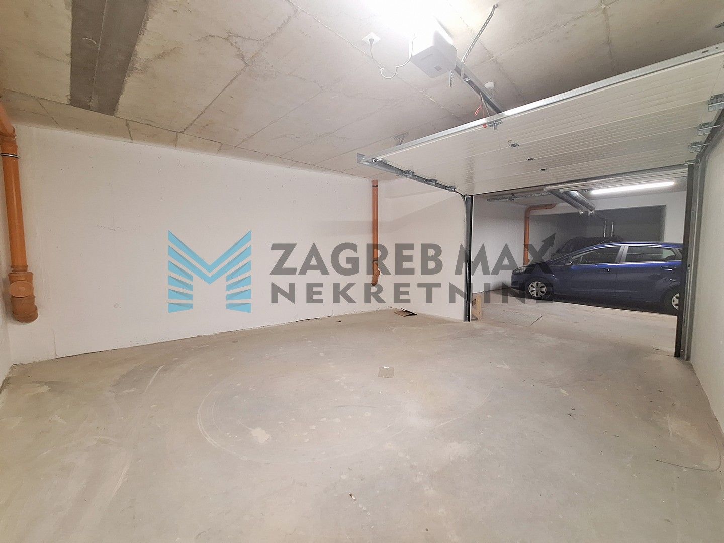 Zagreb - ZAPREŠIĆ - M. Gajšaka - garaža 27,70 m2