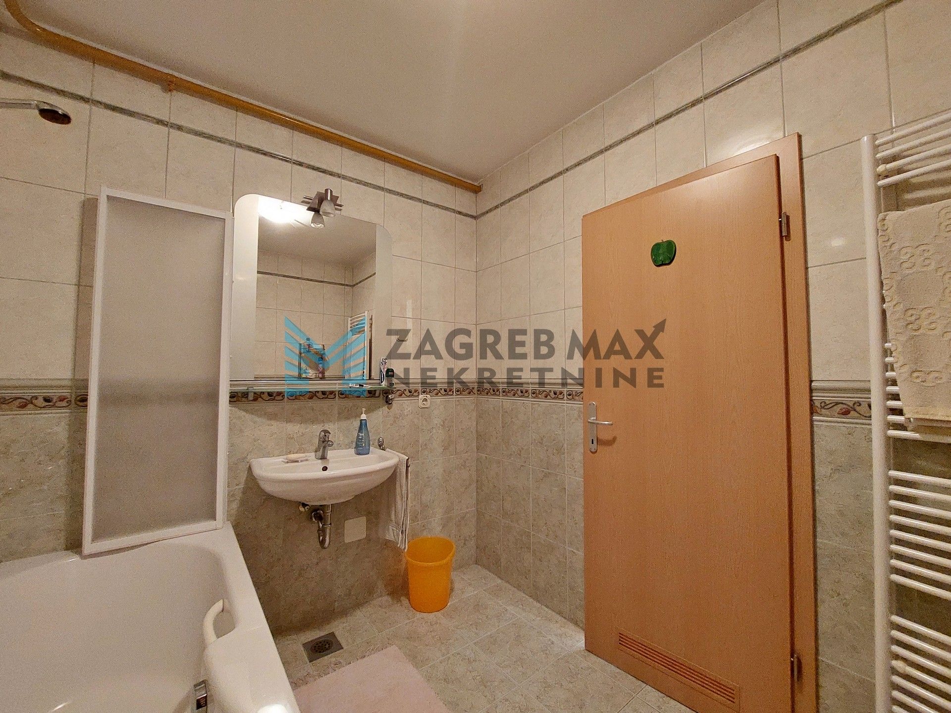 Zagreb - DUBRAVA - Av. Dubrava - 3-sobni, parking, lođa, spremište, uređen