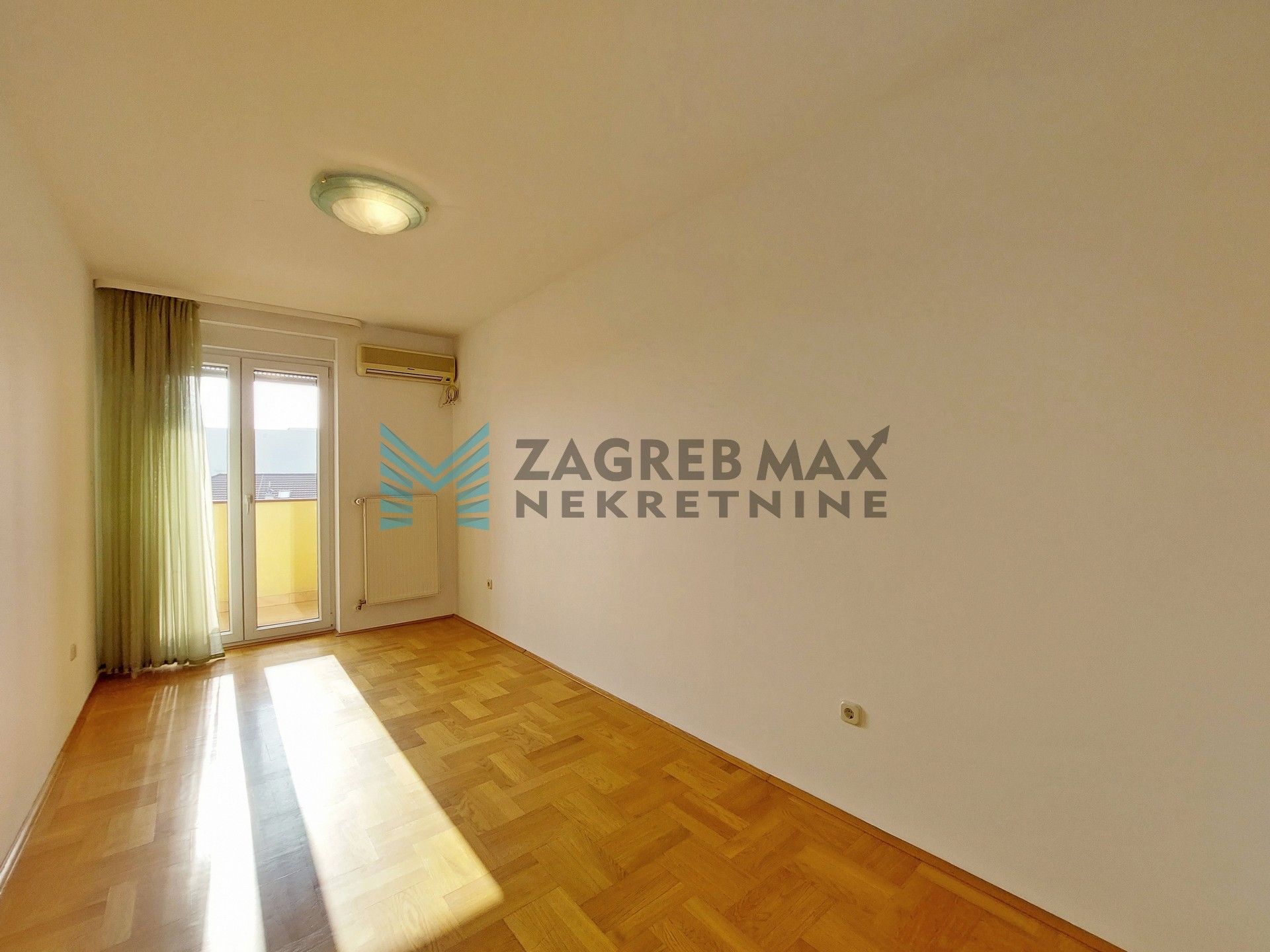 Zagreb - DUBRAVA - Av. Dubrava - 3-sobni, parking, lođa, spremište, uređen