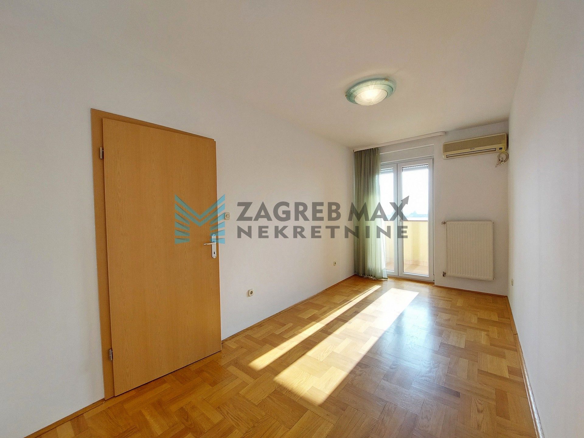 Zagreb - DUBRAVA - Av. Dubrava - 3-sobni, parking, lođa, spremište, uređen