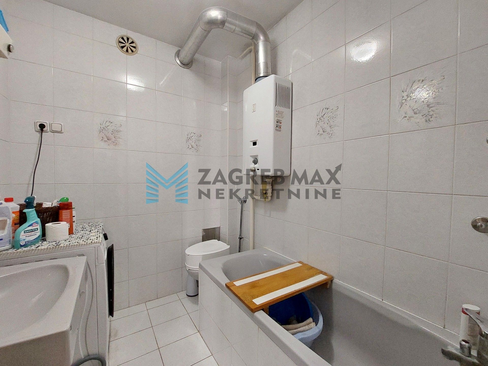 Zagreb - DUBRAVA - Trnovčica - obiteljska kuća, garaža, parking, podrum