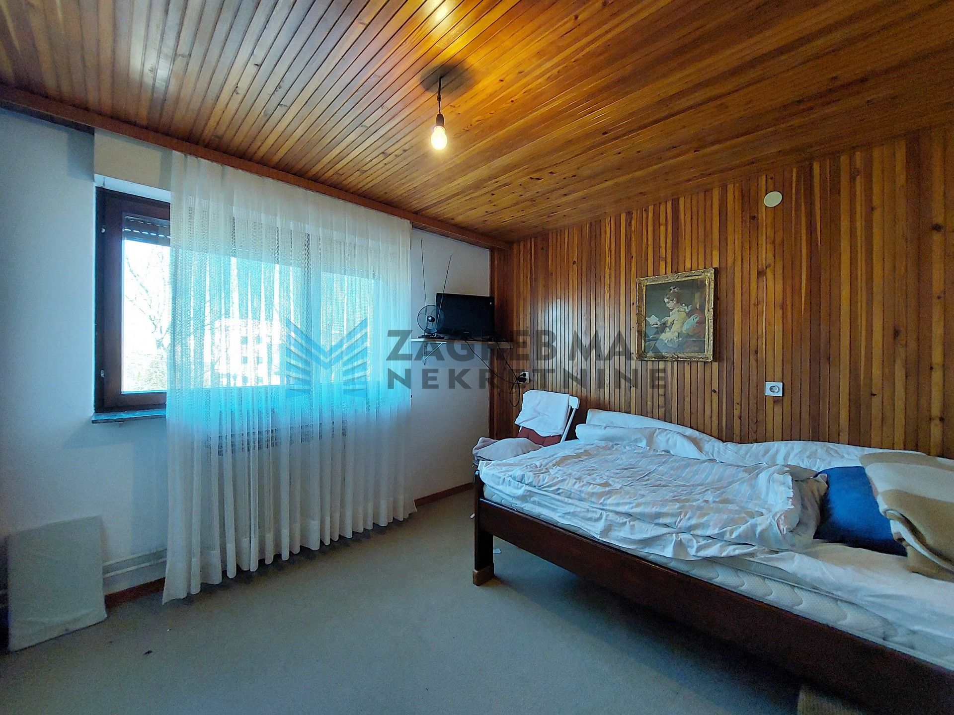 Zagreb - DUBRAVA - Trnovčica - obiteljska kuća, garaža, parking, podrum