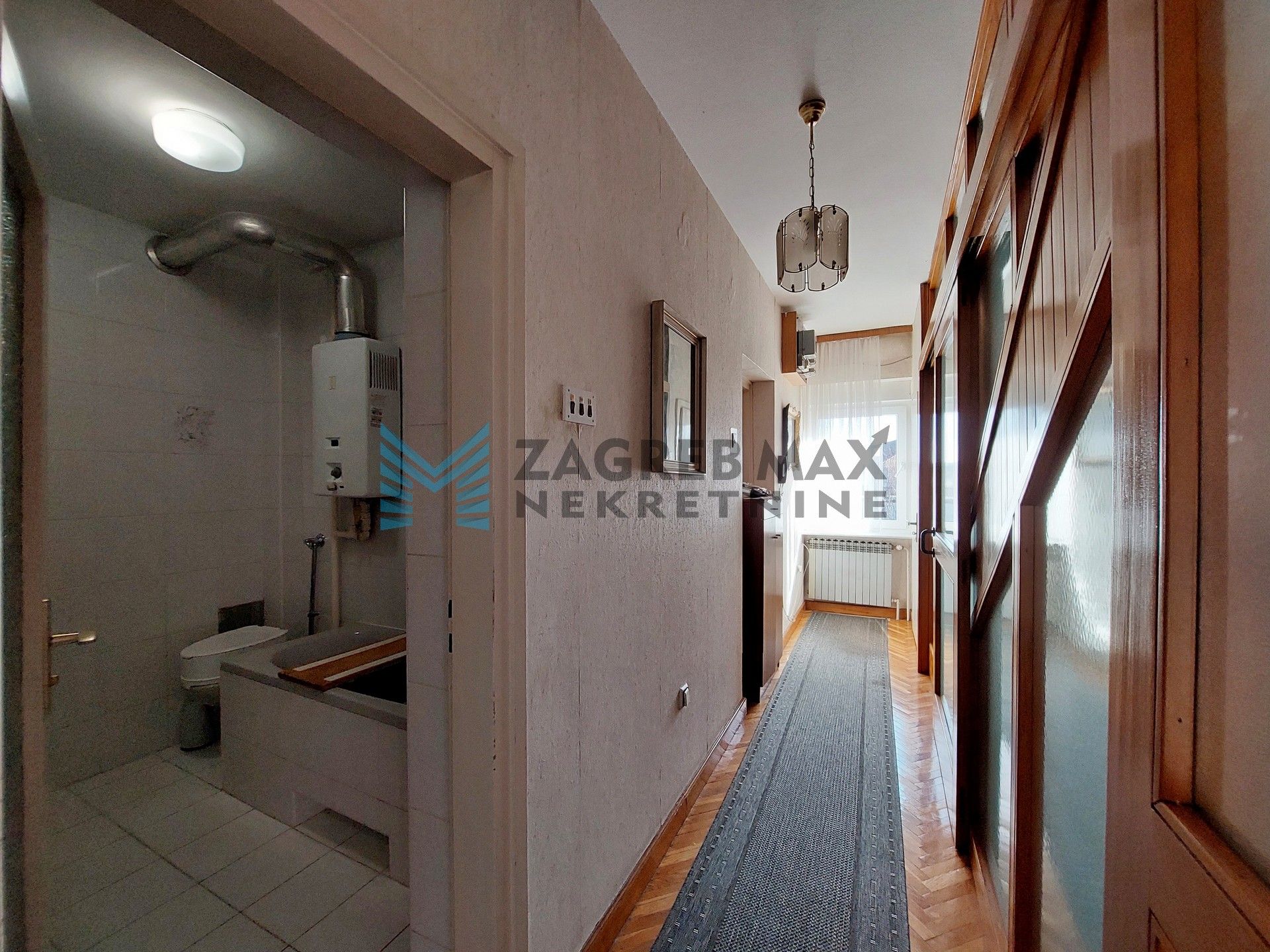 Zagreb - DUBRAVA - Trnovčica - obiteljska kuća, garaža, parking, podrum