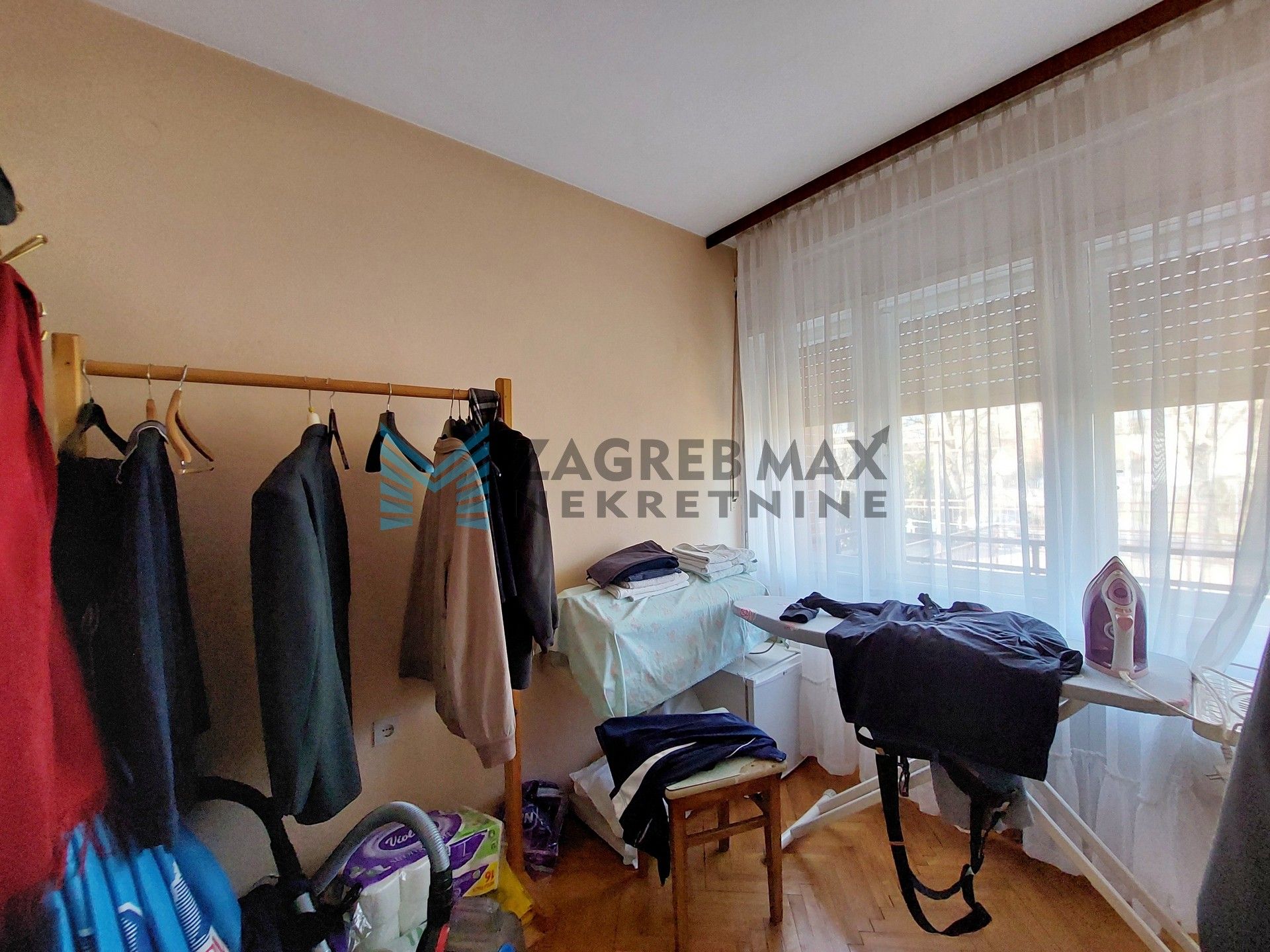 Zagreb - DUBRAVA - Trnovčica - obiteljska kuća, garaža, parking, podrum