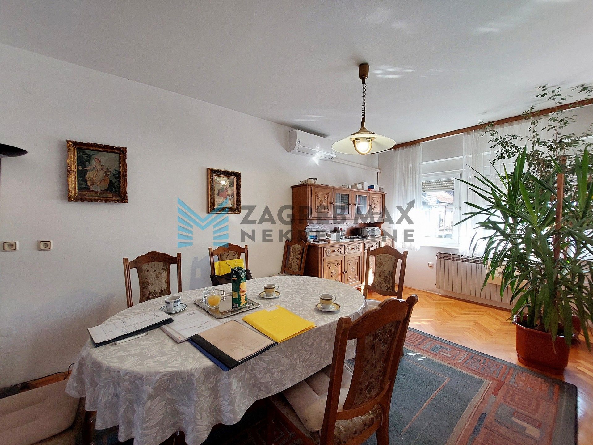 Zagreb - DUBRAVA - Trnovčica - obiteljska kuća, garaža, parking, podrum