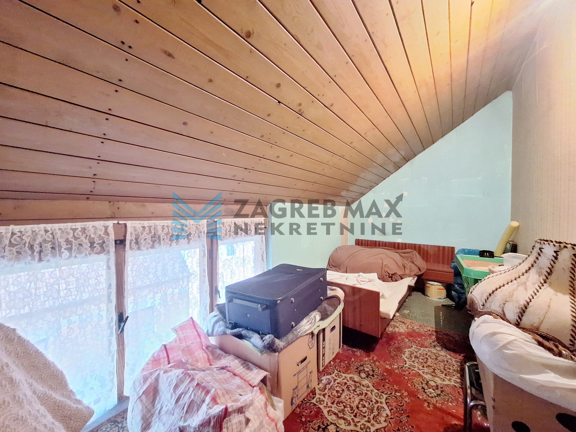 Zagreb - GORNJA DUBRAVA - Agacijska - kuća s okućnicom