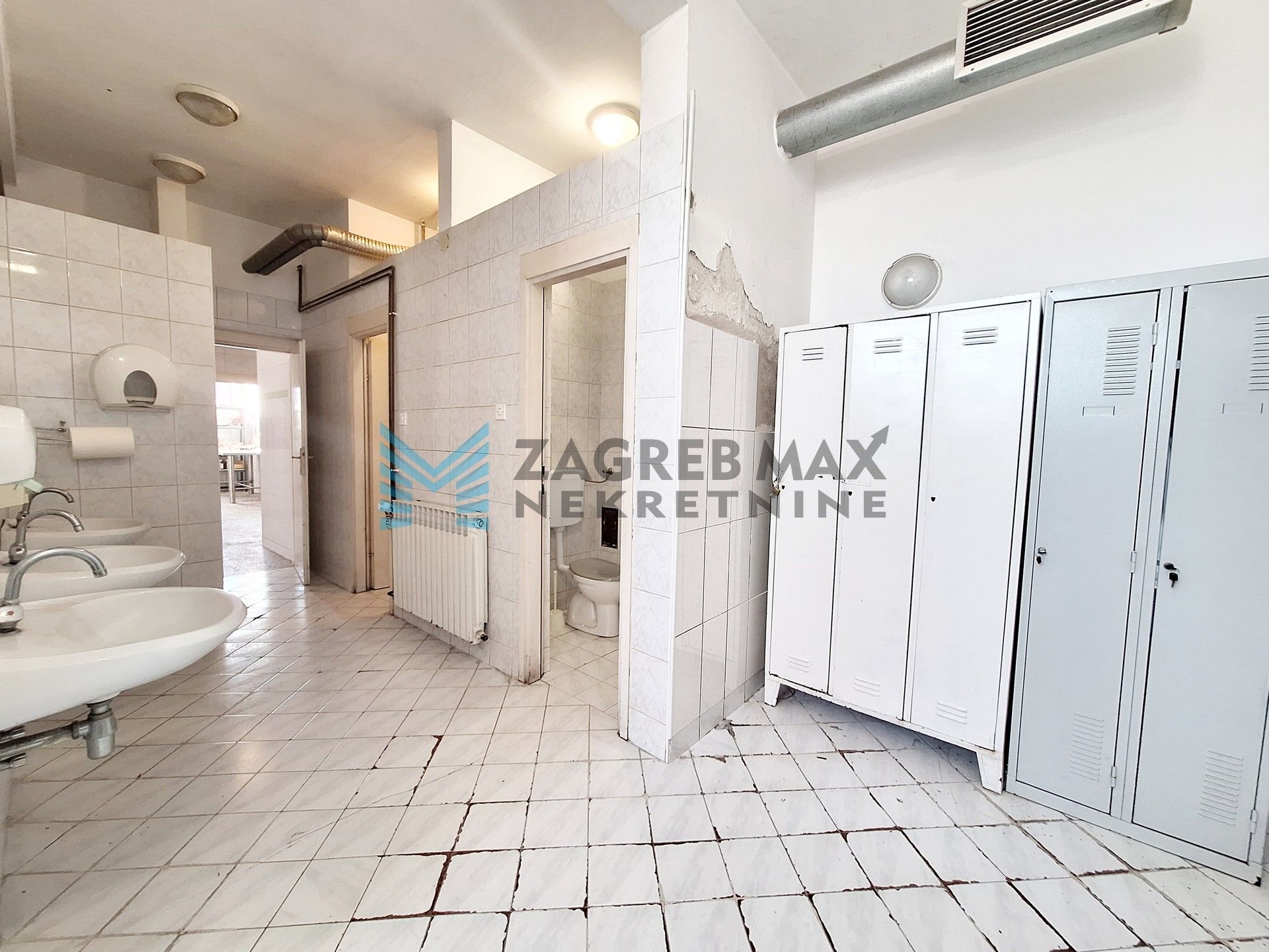 Zagreb - KUSTOŠIJA - Stipanovićeva - proizvodni pogon, komora, s inventarom