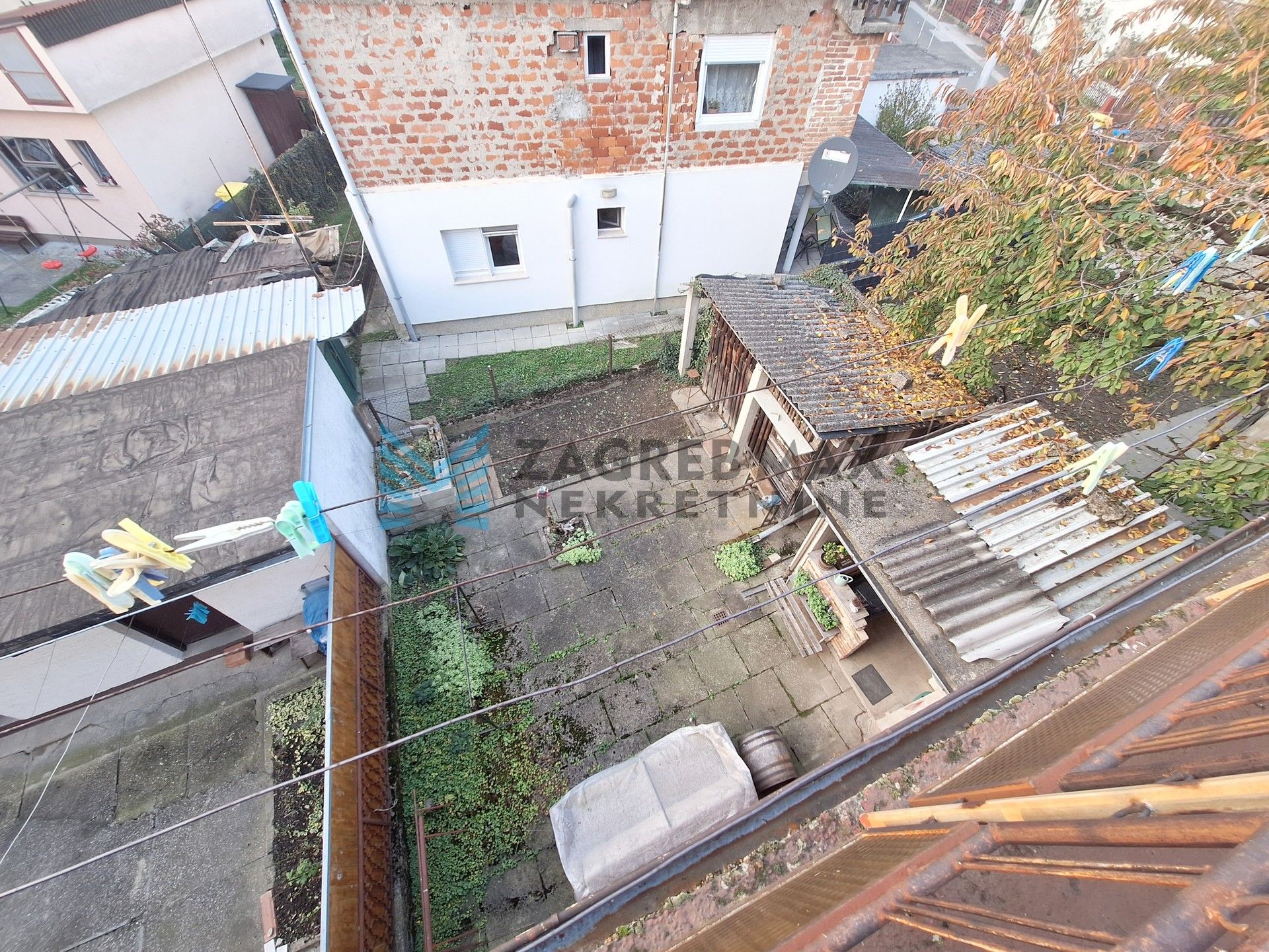 Zagreb - GORNJA DUBRAVA - Agacijska - kuća s okućnicom