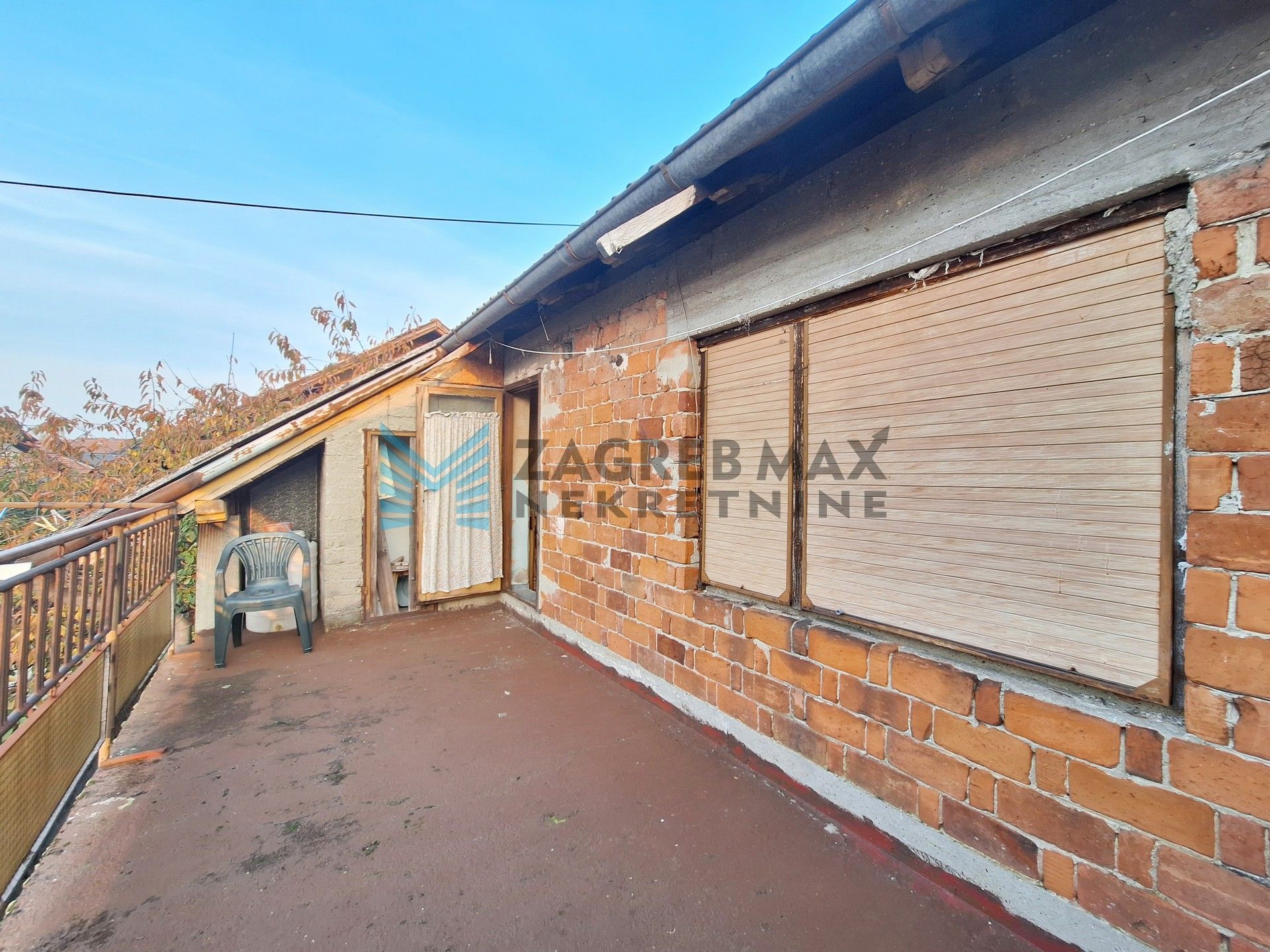 Zagreb - GORNJA DUBRAVA - Agacijska - kuća s okućnicom