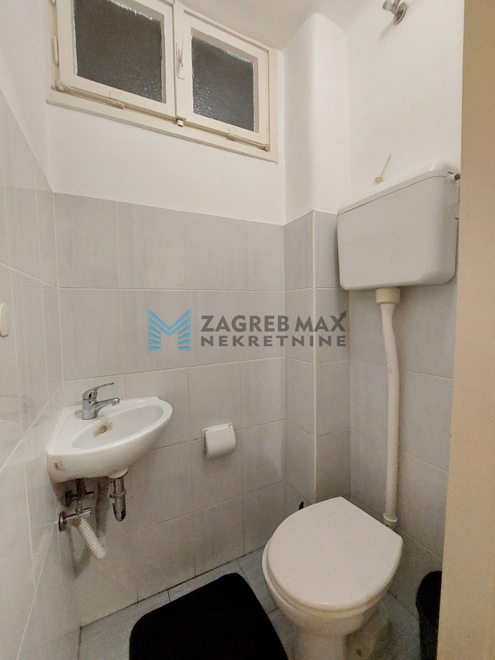 Zagreb - KVATRIĆ - Trg O. Keršovanija - 3-sobni, komforni, svijetao