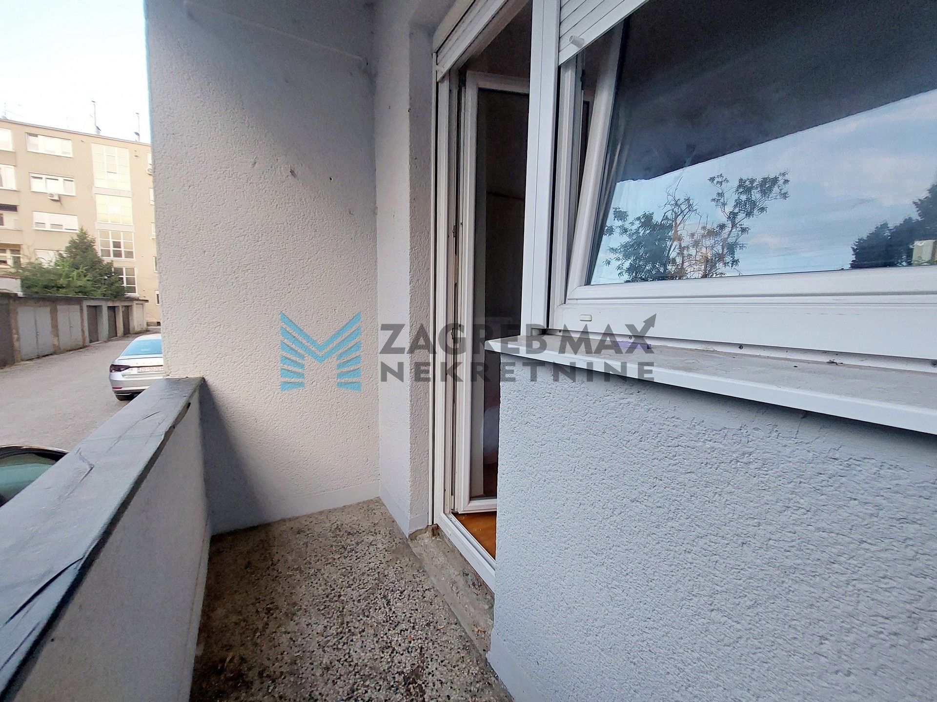 Zagreb - KVATRIĆ - Trg O. Keršovanija - 3-sobni, komforni, svijetao