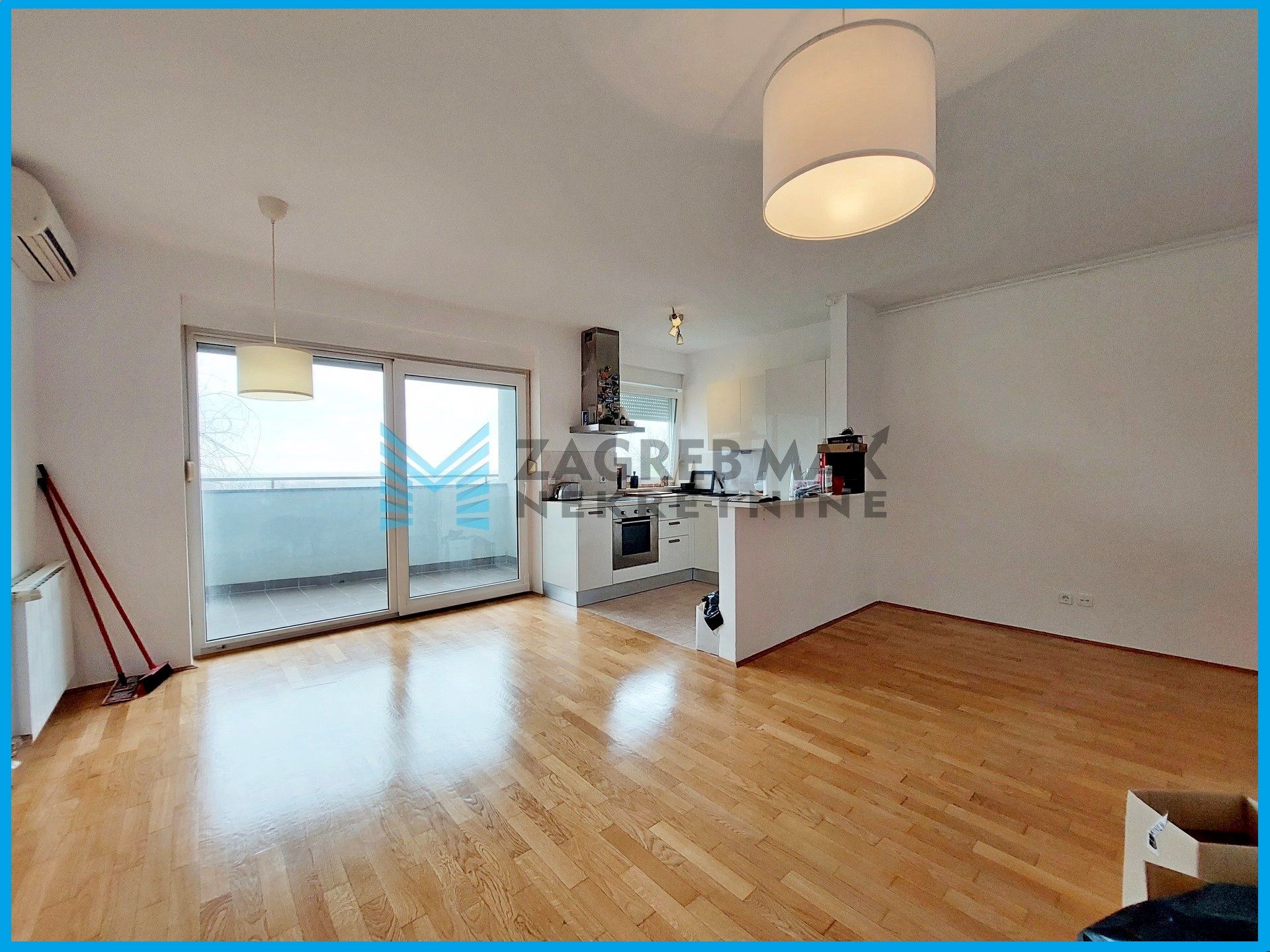 Zagreb - G.BUKOVAC - Gospočak - 4-sobni, svijetao, prostran, 2 parkinga, lođa