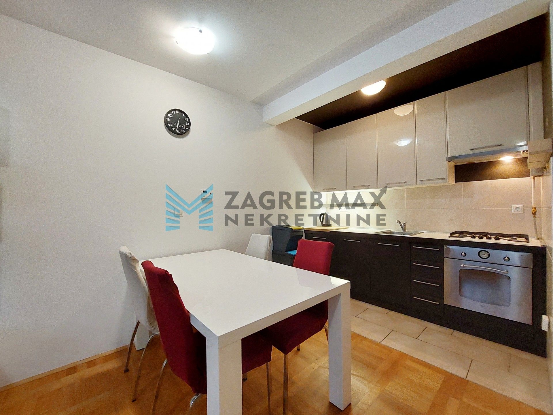 Zagreb - KAJZERICA - Podbrežje - 3-sobni, 1. kat, balkon, garažno mjesto