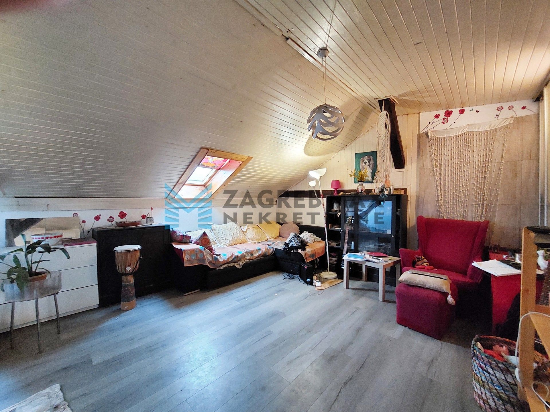 Zagreb - BRITANAC - Primorska - 1-sobni, 48 m2, osvijetljen, terasa