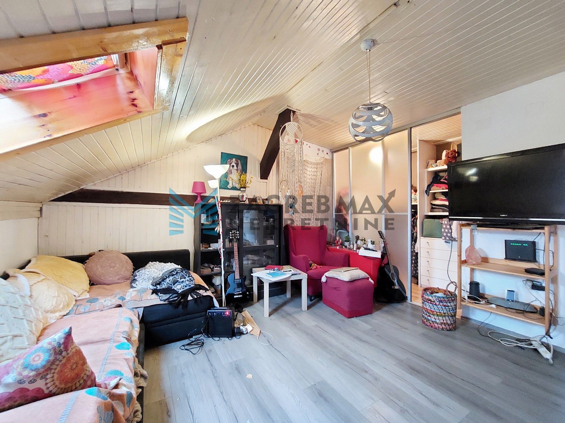 Zagreb - BRITANAC - Primorska - 1-sobni, 48 m2, osvijetljen, terasa