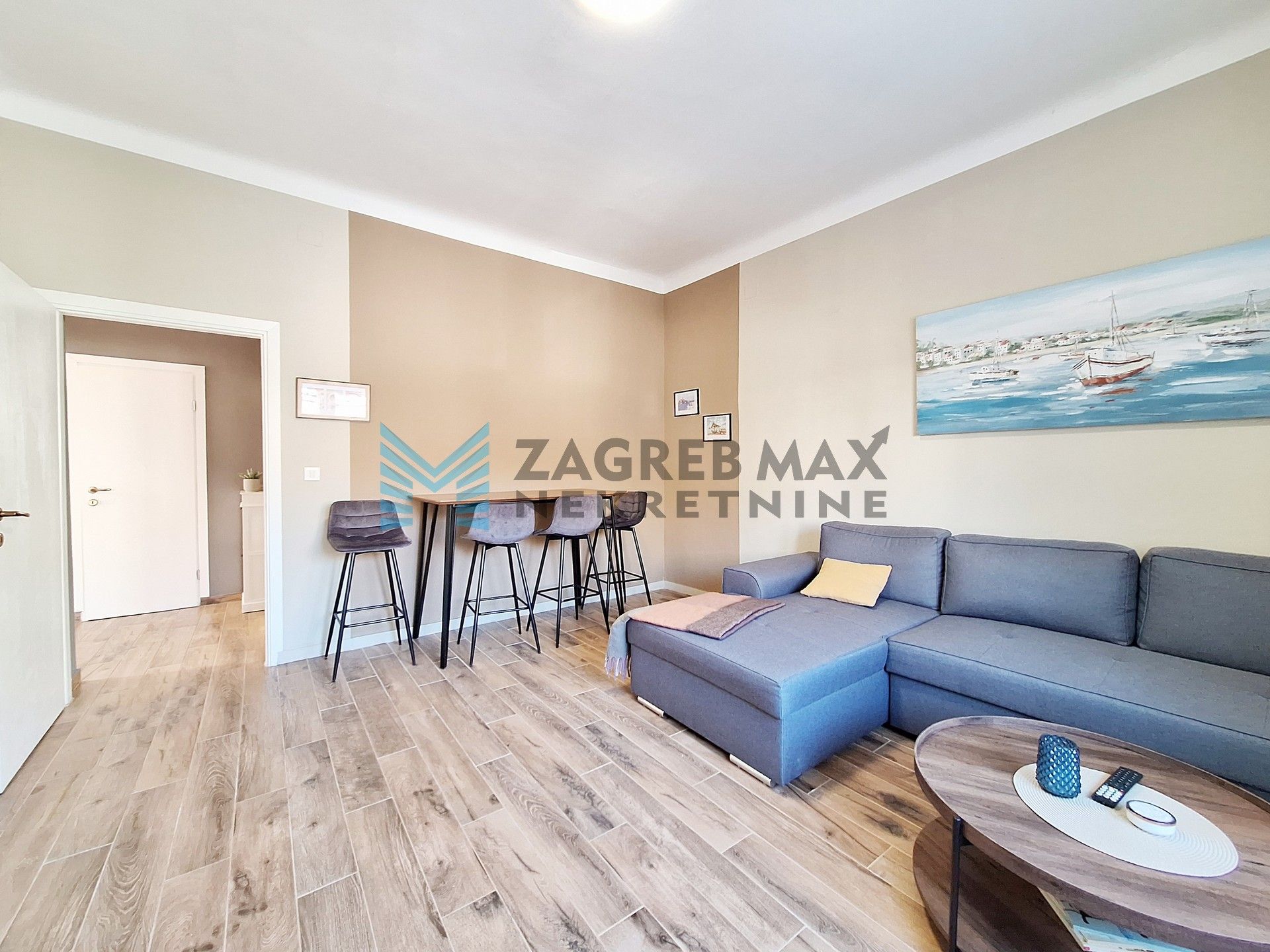 Zagreb - TREŠNJEVKA - Pregradska - kuća s 2 stambene jedinice, podrum