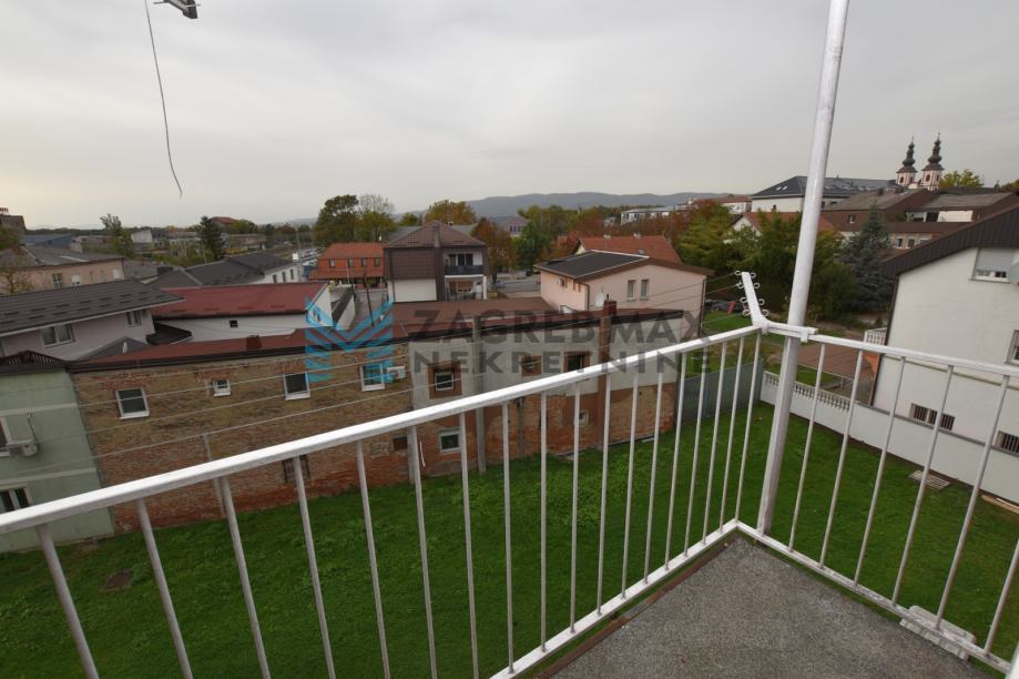 Zagreb - SESVETE - moderan 2-sobni stan 54m2, 3.kat, parking