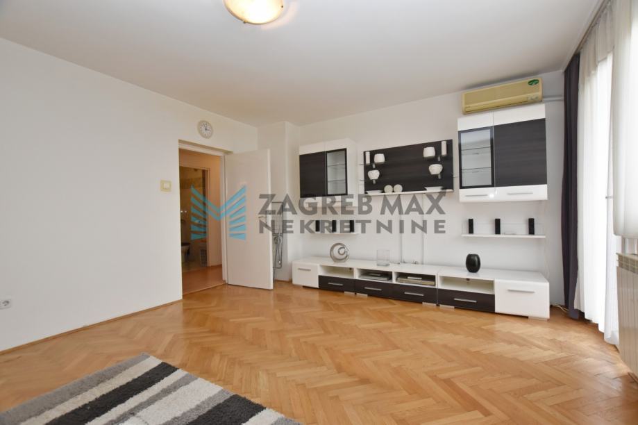 Zagreb - SESVETE - moderan 2-sobni stan 54m2, 3.kat, parking