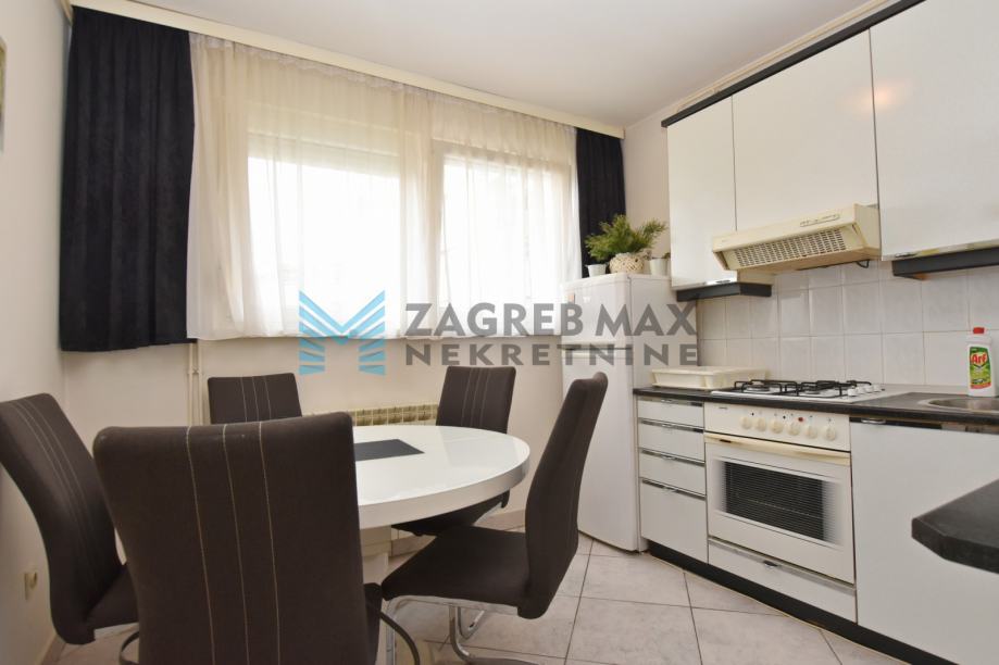 Zagreb - SESVETE - moderan 2-sobni stan 54m2, 3.kat, parking
