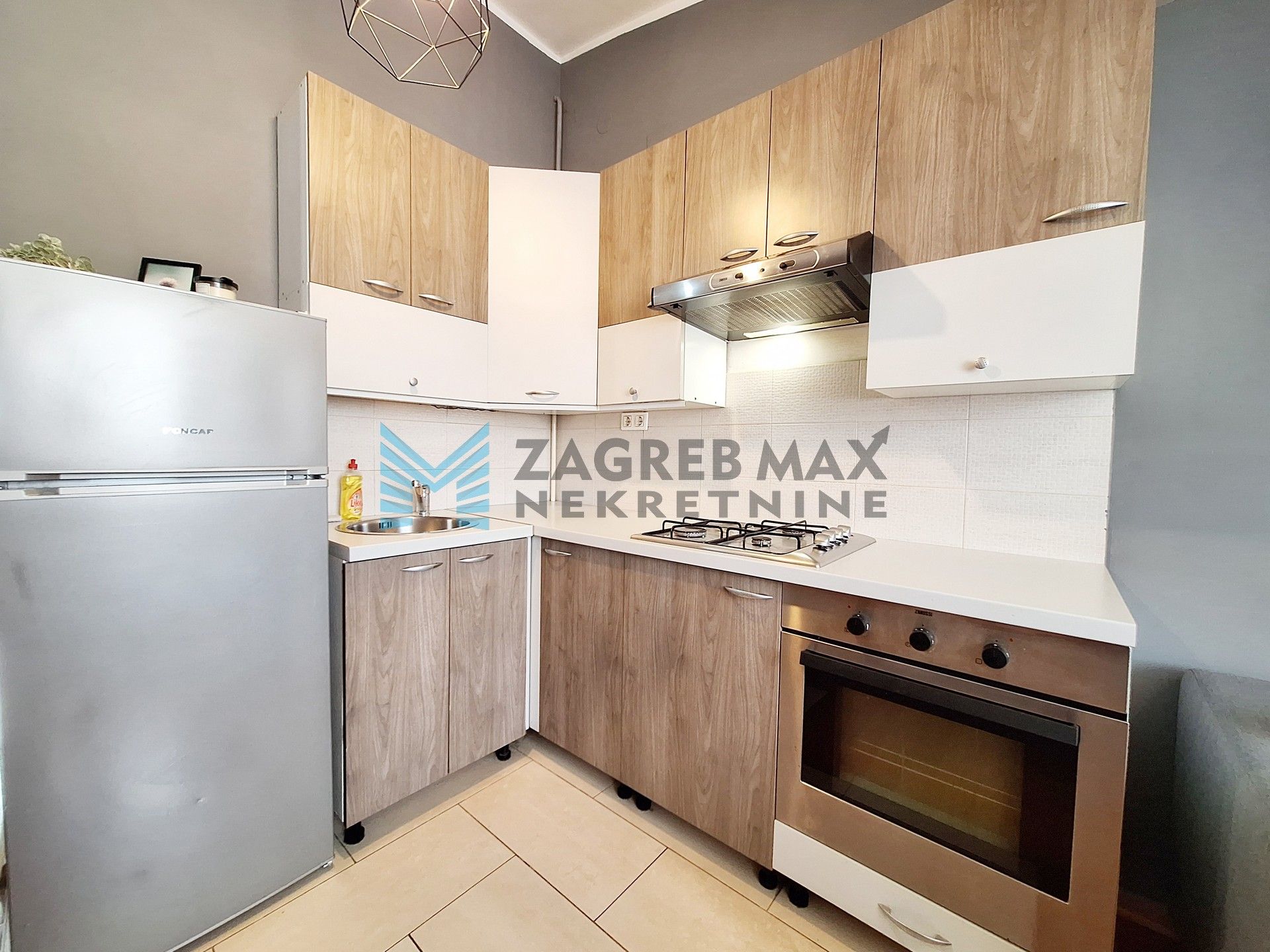 Zagreb - REMETINEC - Luje Naletilića - 3-sobni, parkirno mjesto - NAJAM