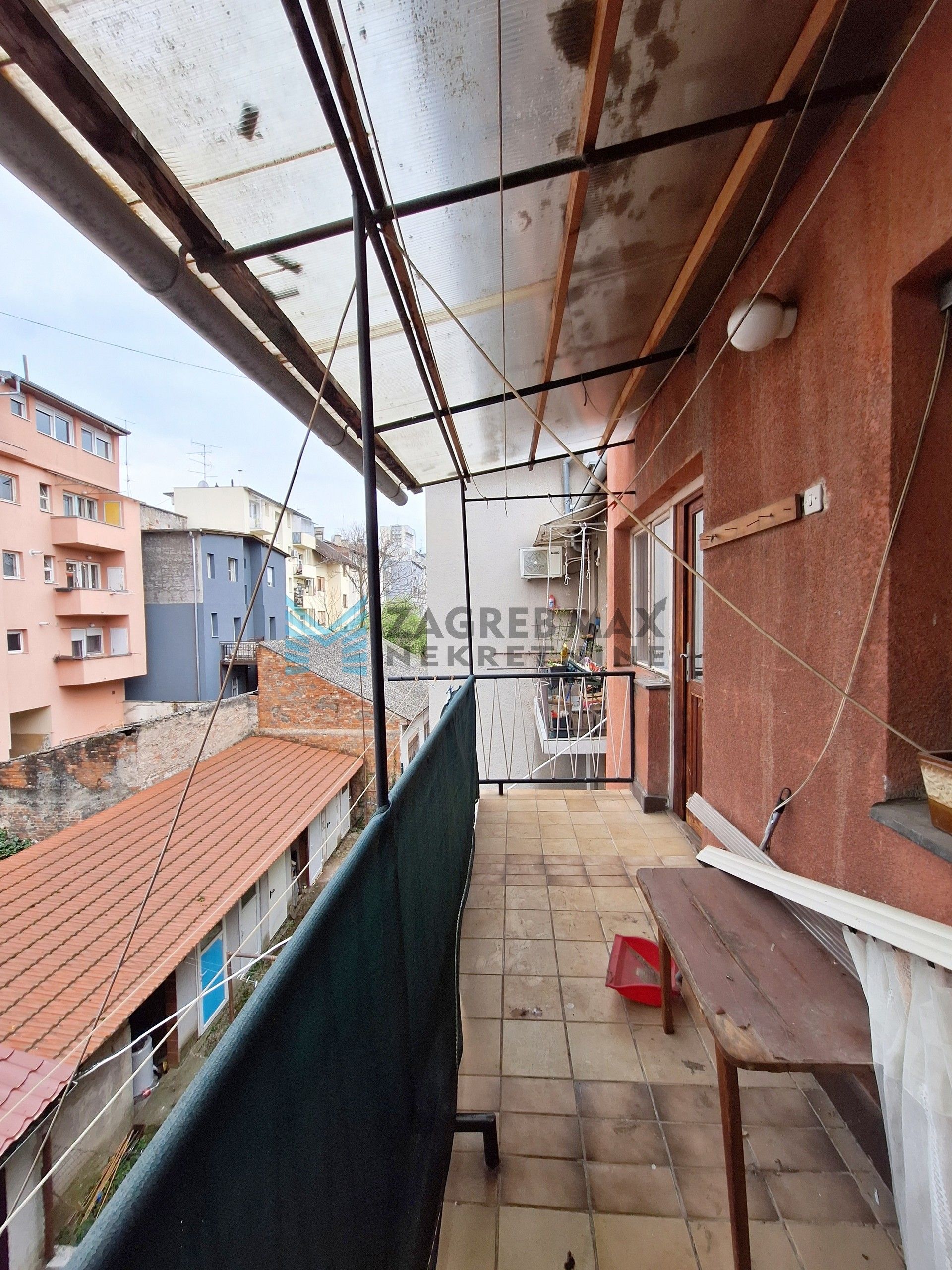 Zagreb - TREŠNJEVKA – Bosiljevska – 3-sobni, terasa, spremište, BEZ PROVIZIJE