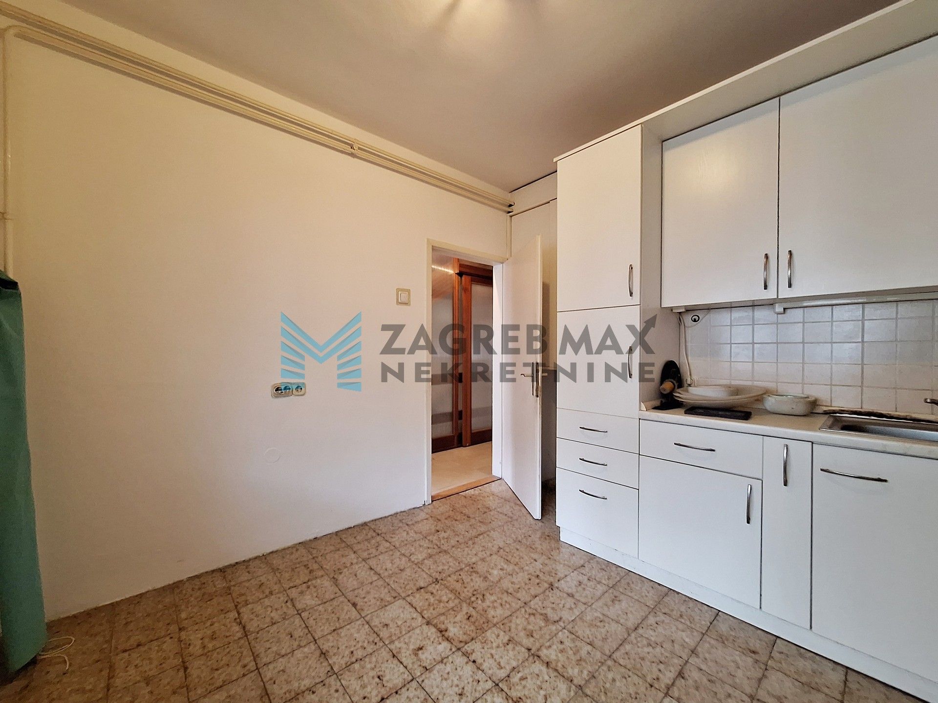 Zagreb - TREŠNJEVKA – Bosiljevska – 3-sobni, terasa, spremište, BEZ PROVIZIJE