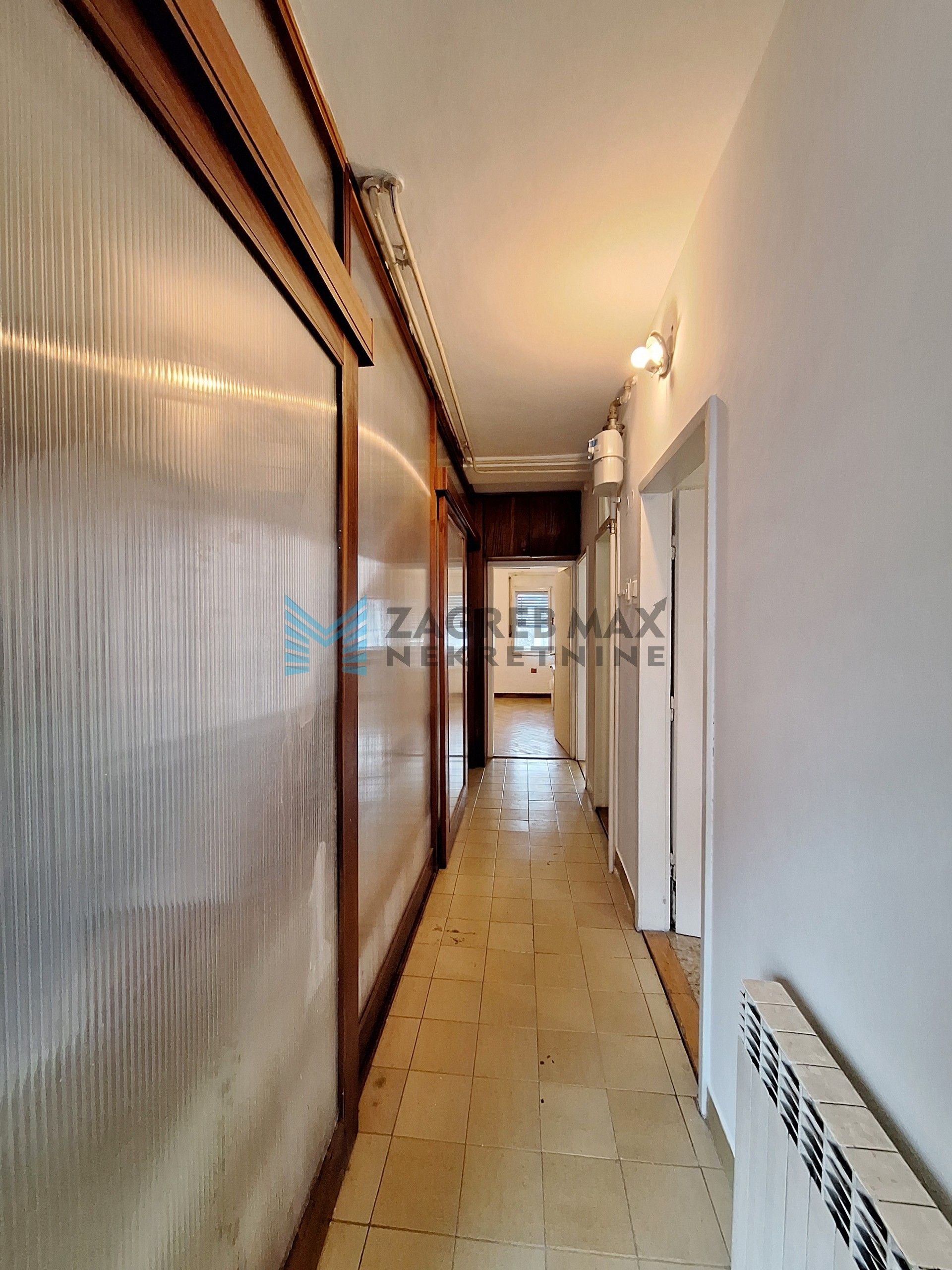 Zagreb - TREŠNJEVKA – Bosiljevska – 3-sobni, terasa, spremište, BEZ PROVIZIJE