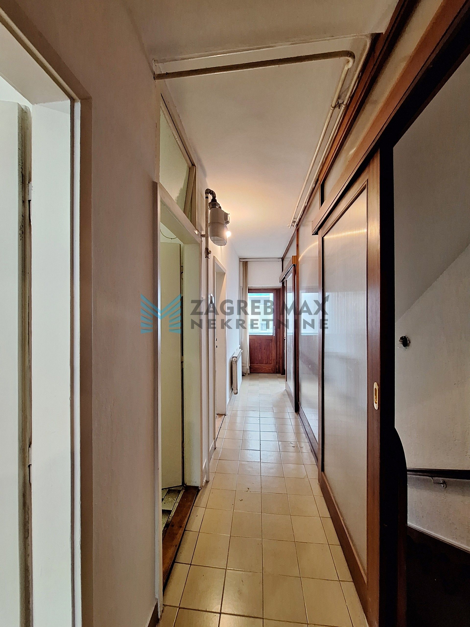 Zagreb - TREŠNJEVKA – Bosiljevska – 3-sobni, terasa, spremište, BEZ PROVIZIJE