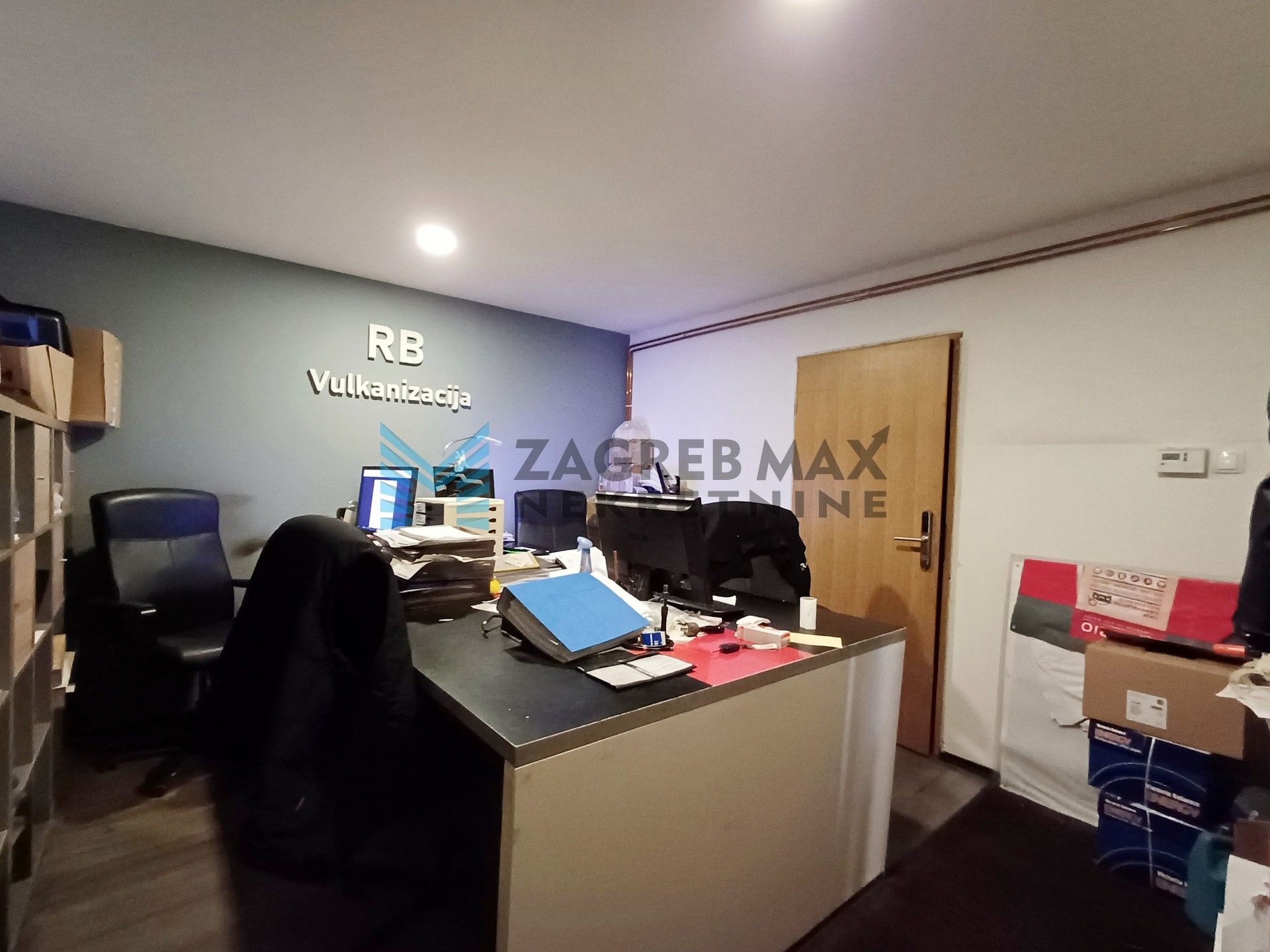 Zagreb - IVANJA REKA - Sv.Ivana - 2 poslovna prostora