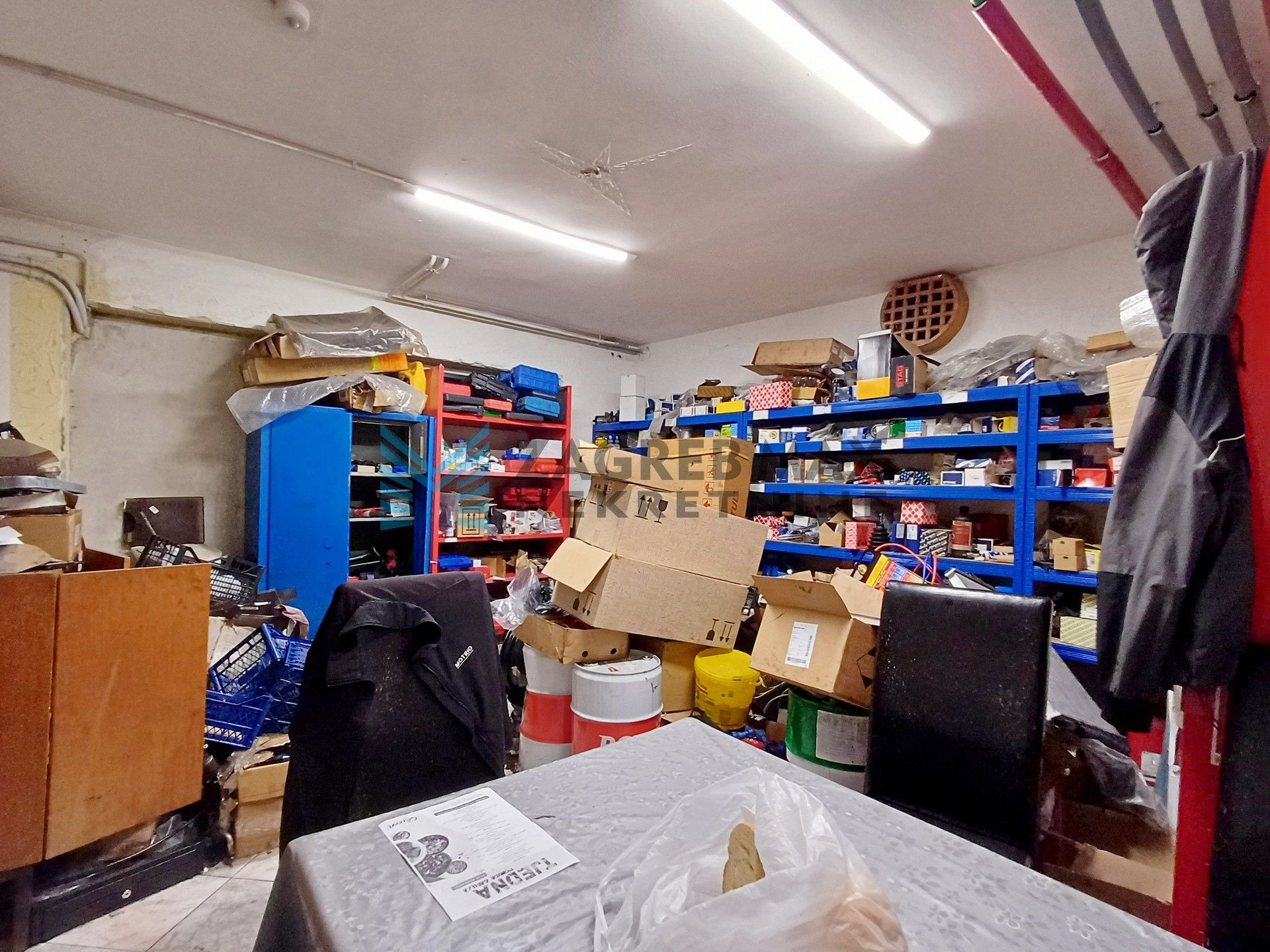 Zagreb - IVANJA REKA - Sv.Ivana - 2 poslovna prostora