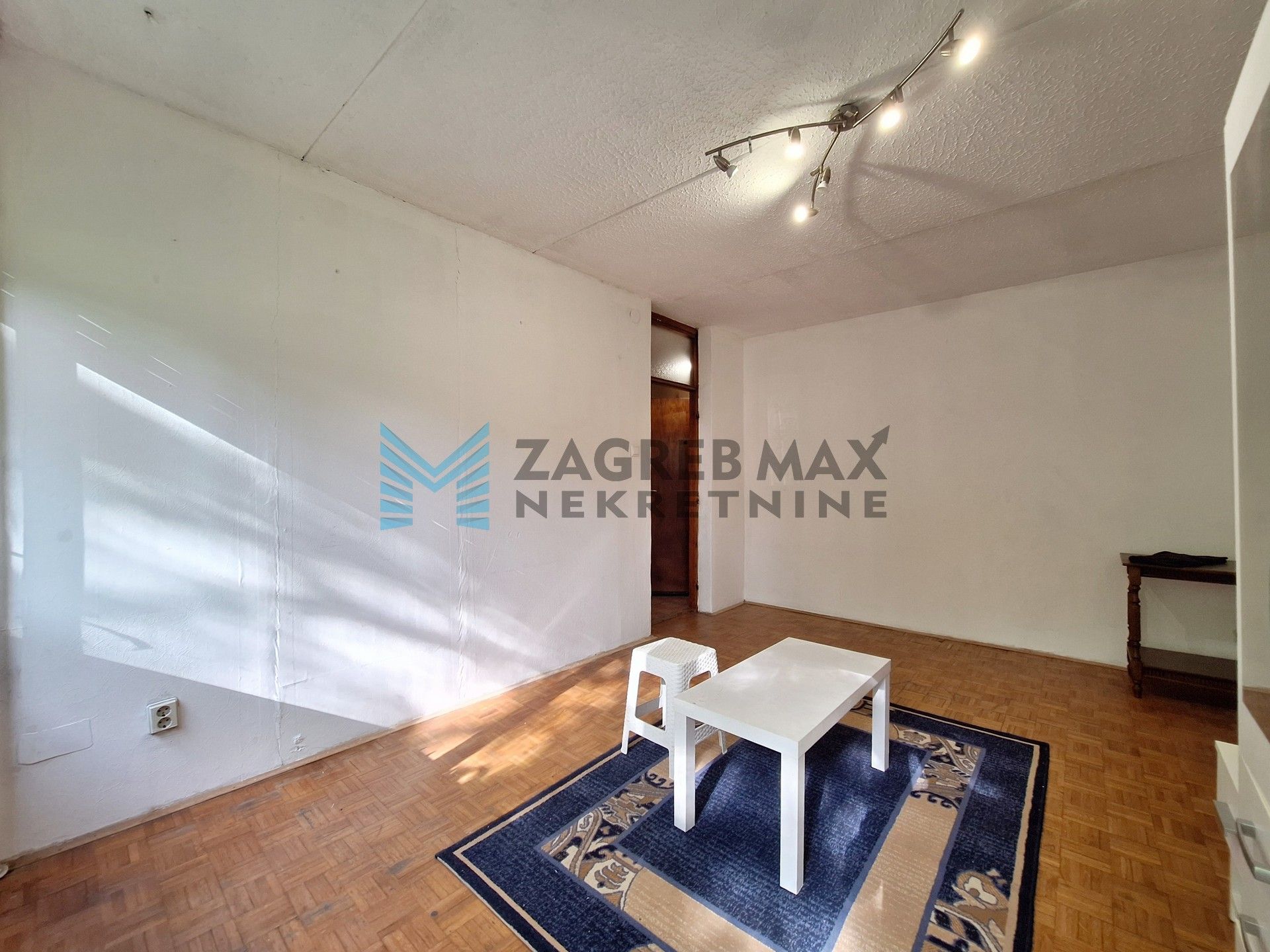 Zagreb - UTRINA – Šišićeva – 1-sobni, komforan, niske režije, prizemlje