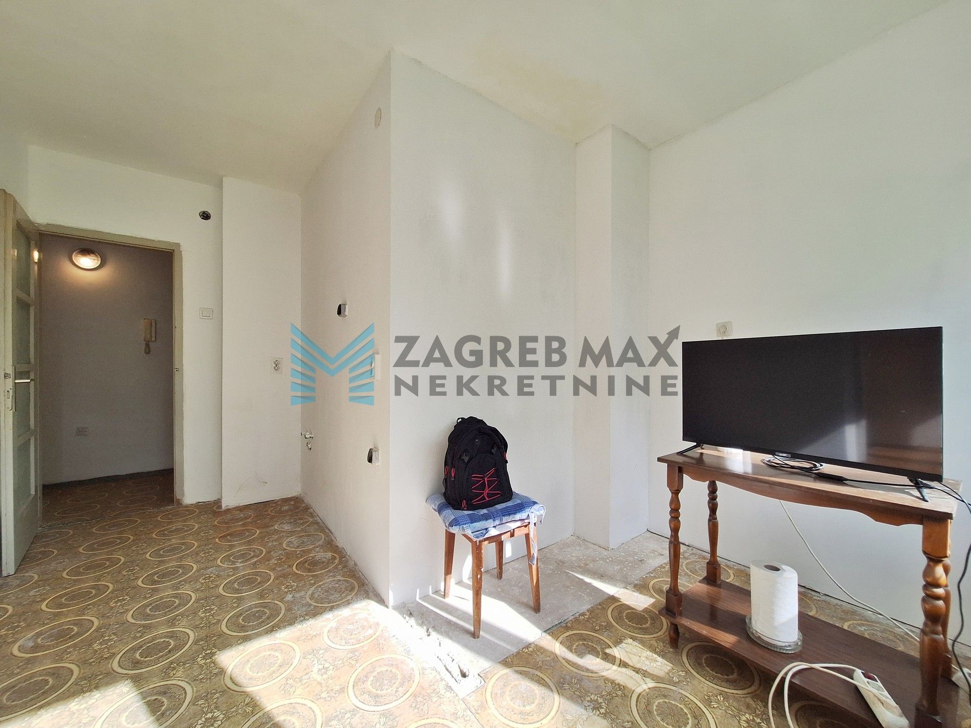 Zagreb - SIGET – 2-sobni, v.prizemlje, komforan, svijetao, blizina Avenue Malla