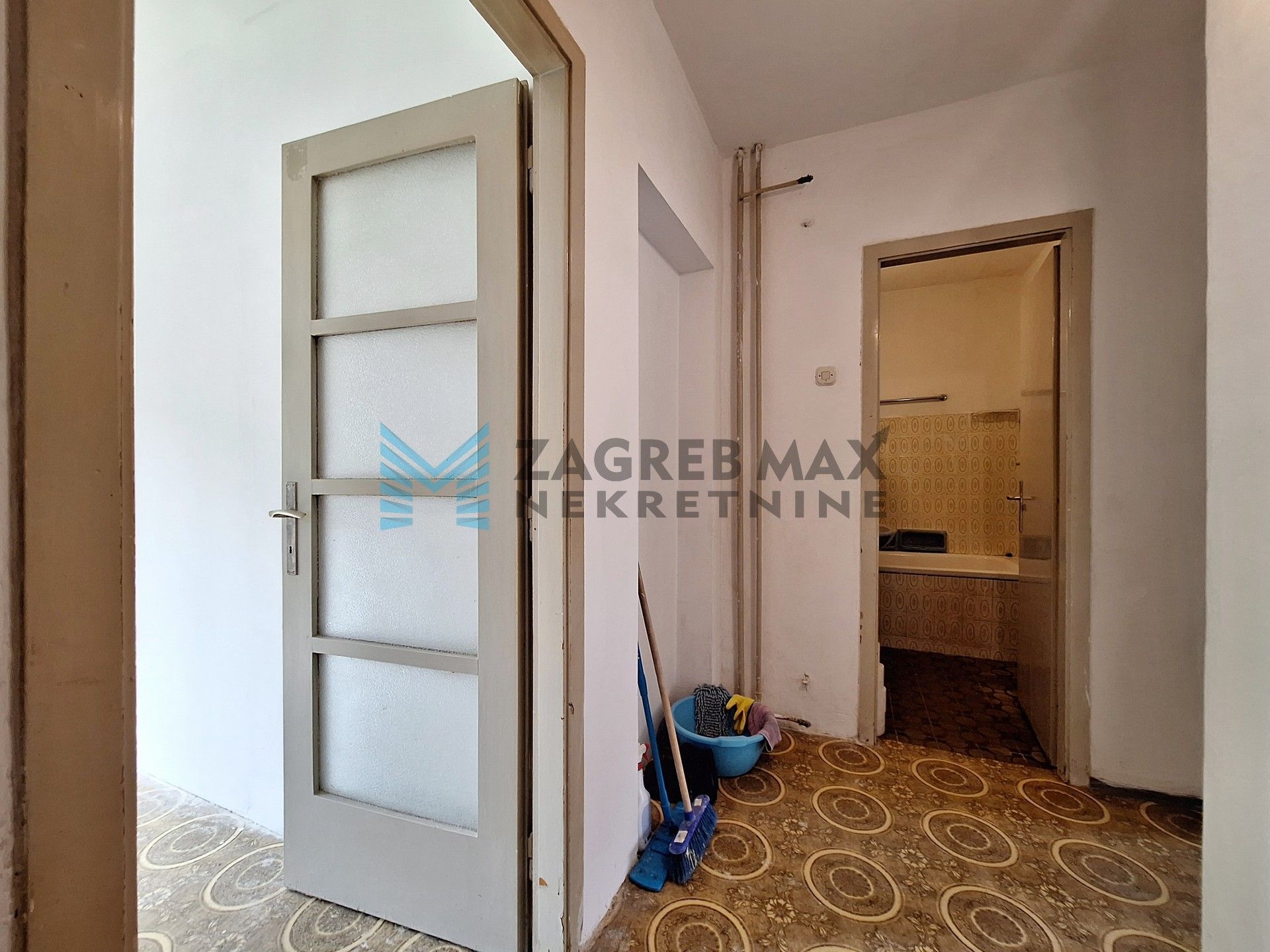 Zagreb - SIGET – 2-sobni, v.prizemlje, komforan, svijetao, blizina Avenue Malla