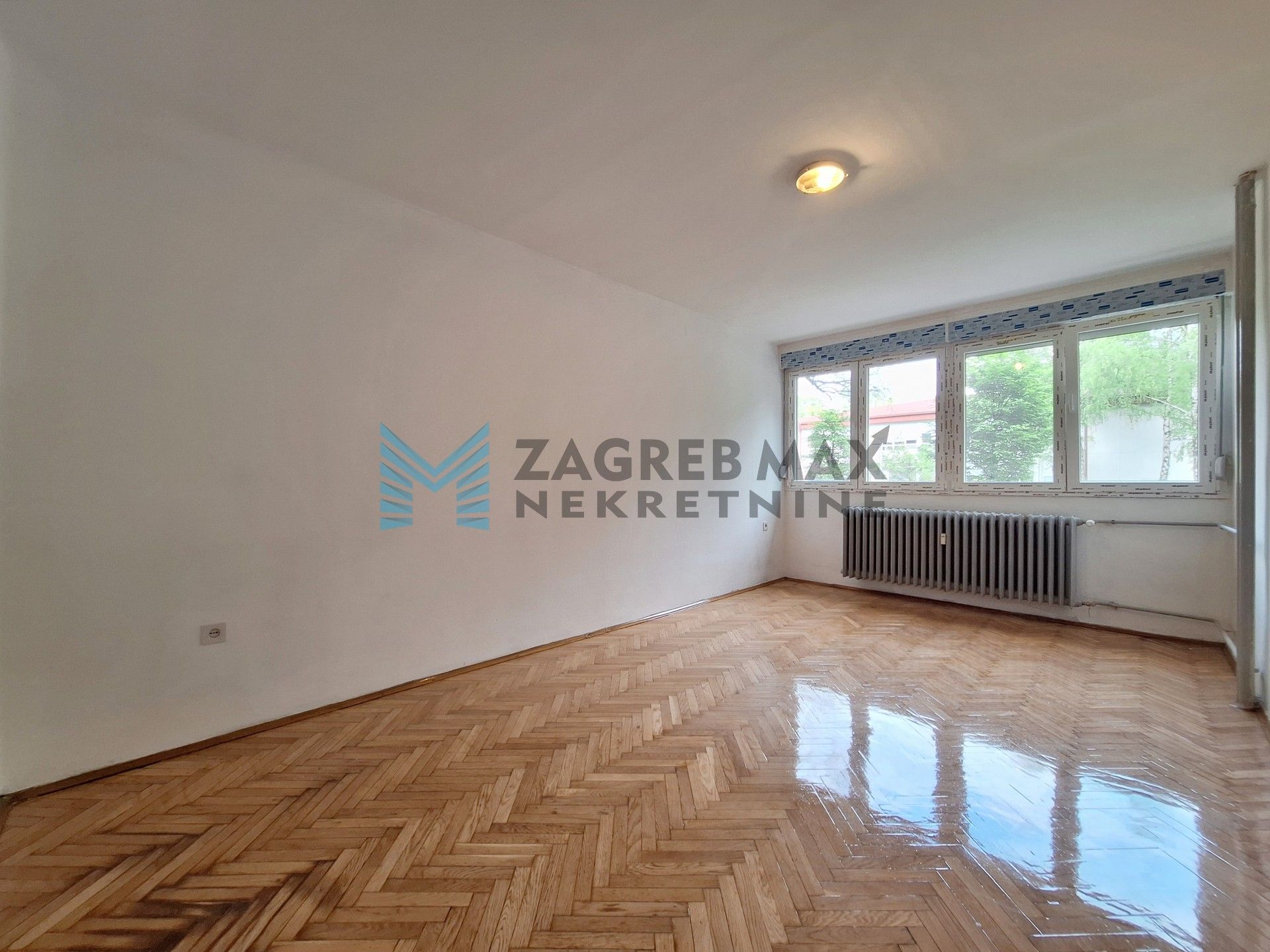 Zagreb - SIGET – 2-sobni, v.prizemlje, komforan, svijetao, blizina Avenue Malla