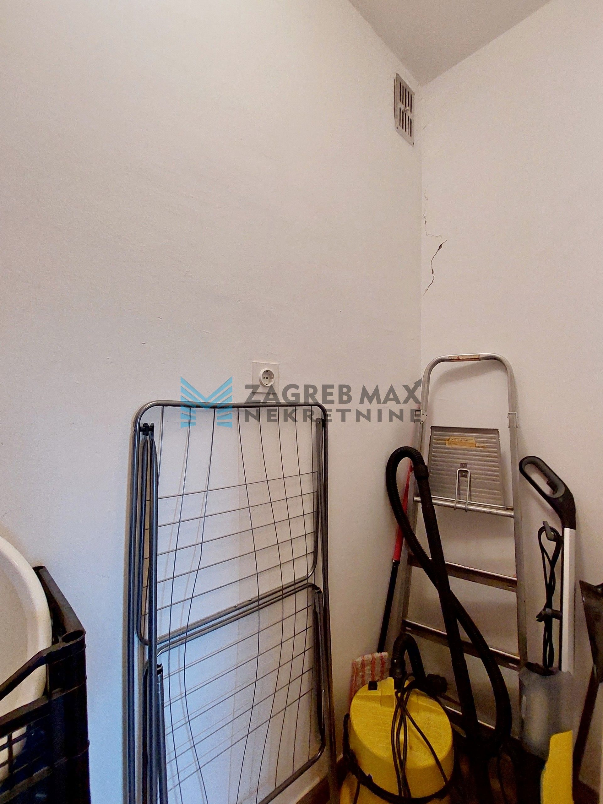 Zagreb - ČRNOMEREC - Sv. Duh - 2-sobni, namješten, parking, mirno