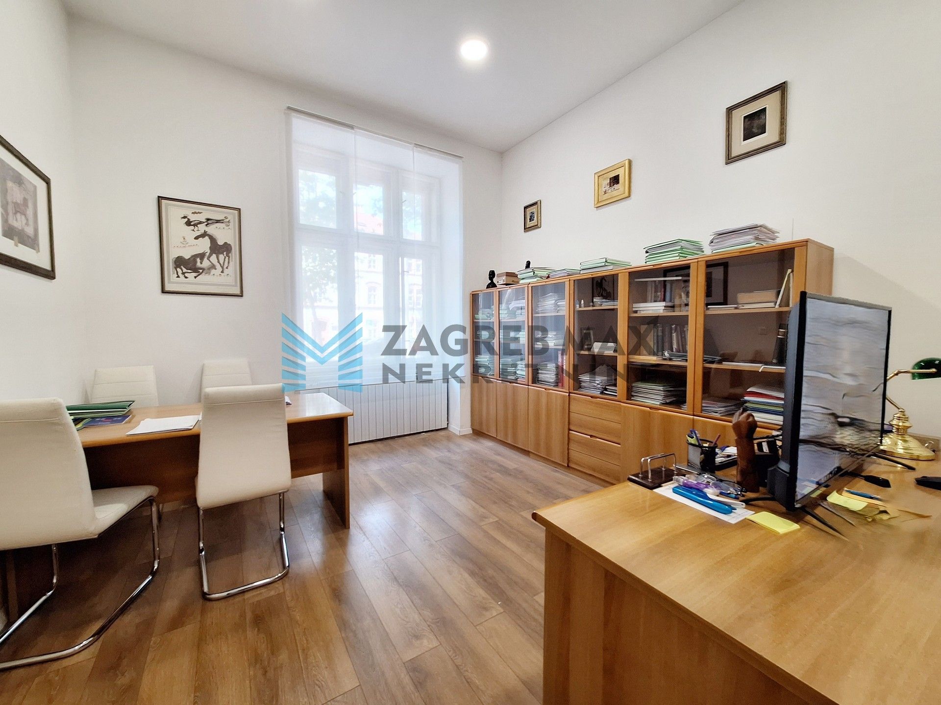 Zagreb - DONJI GRAD - Republike Austrije - 5-sobni, prostran, podrum