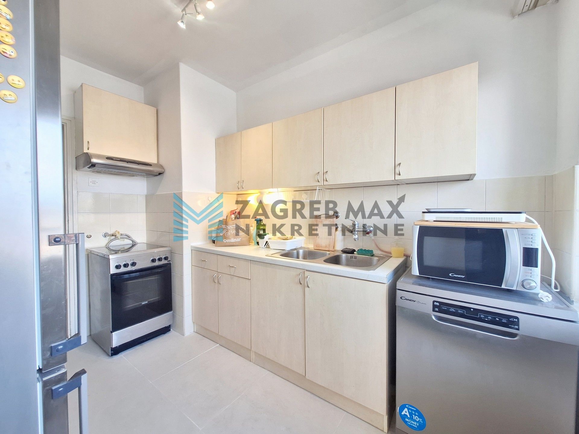 Zagreb - ČRNOMEREC - Prilaz baruna Filipovića - 3-sobni, prostran, svijetao