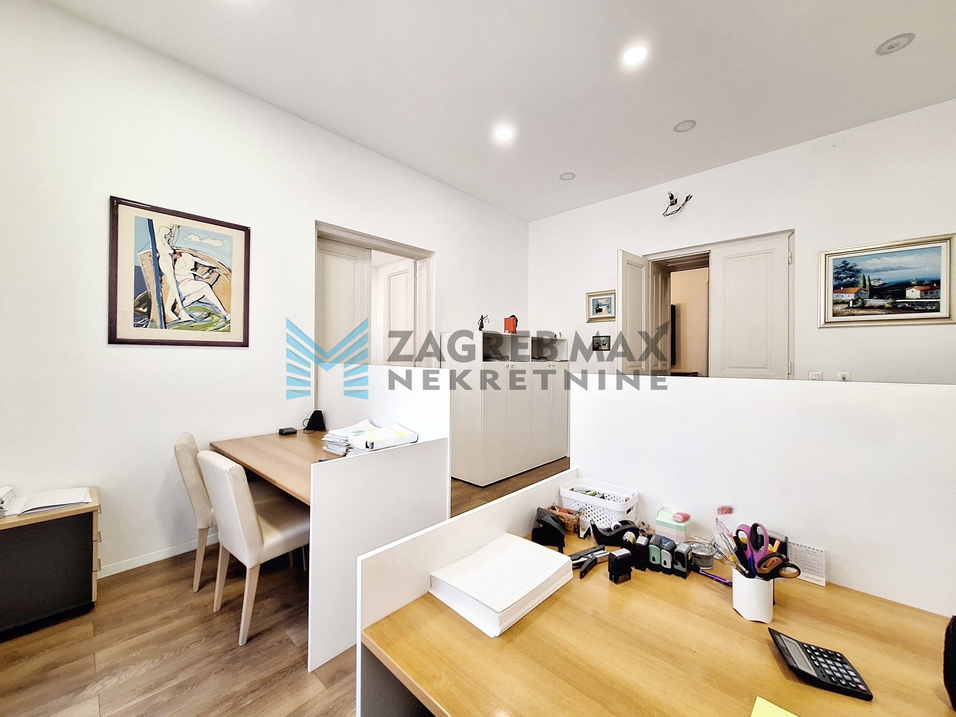 Zagreb - DONJI GRAD - Republike Austrije - 5-sobni, prostran, podrum