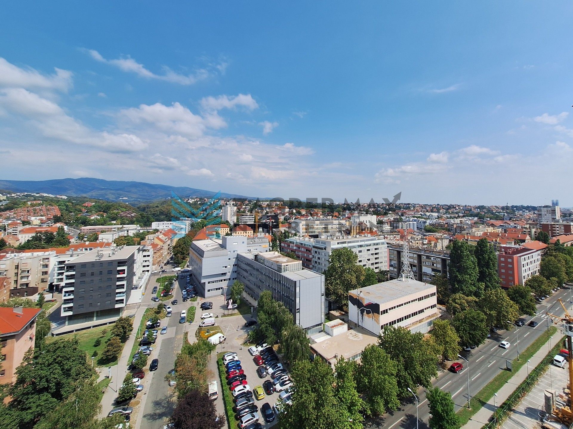 Zagreb - ČRNOMEREC - Prilaz baruna Filipovića - 3-sobni, prostran, svijetao