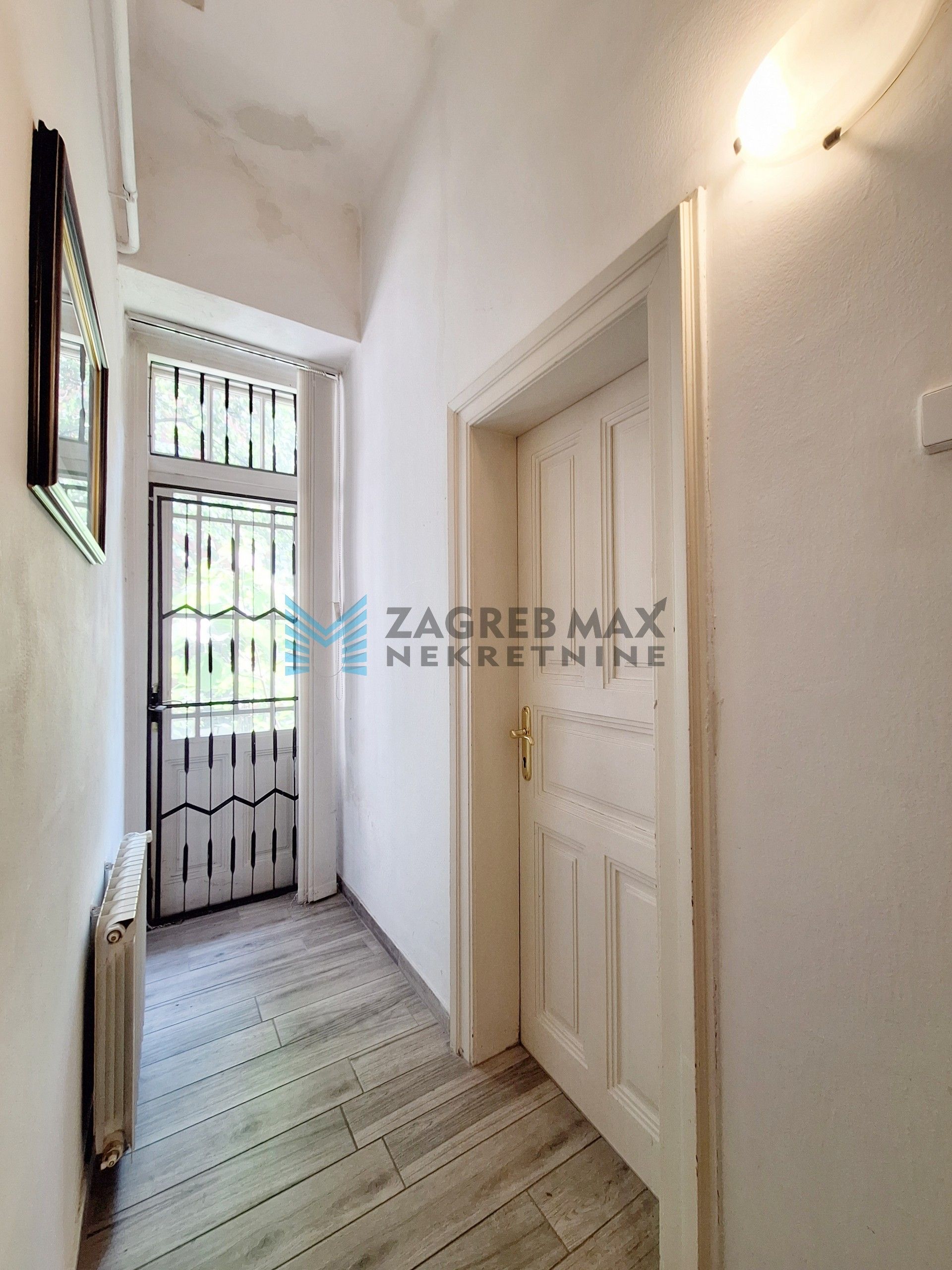 Zagreb - DONJI GRAD - Republike Austrije - 5-sobni, prostran, podrum