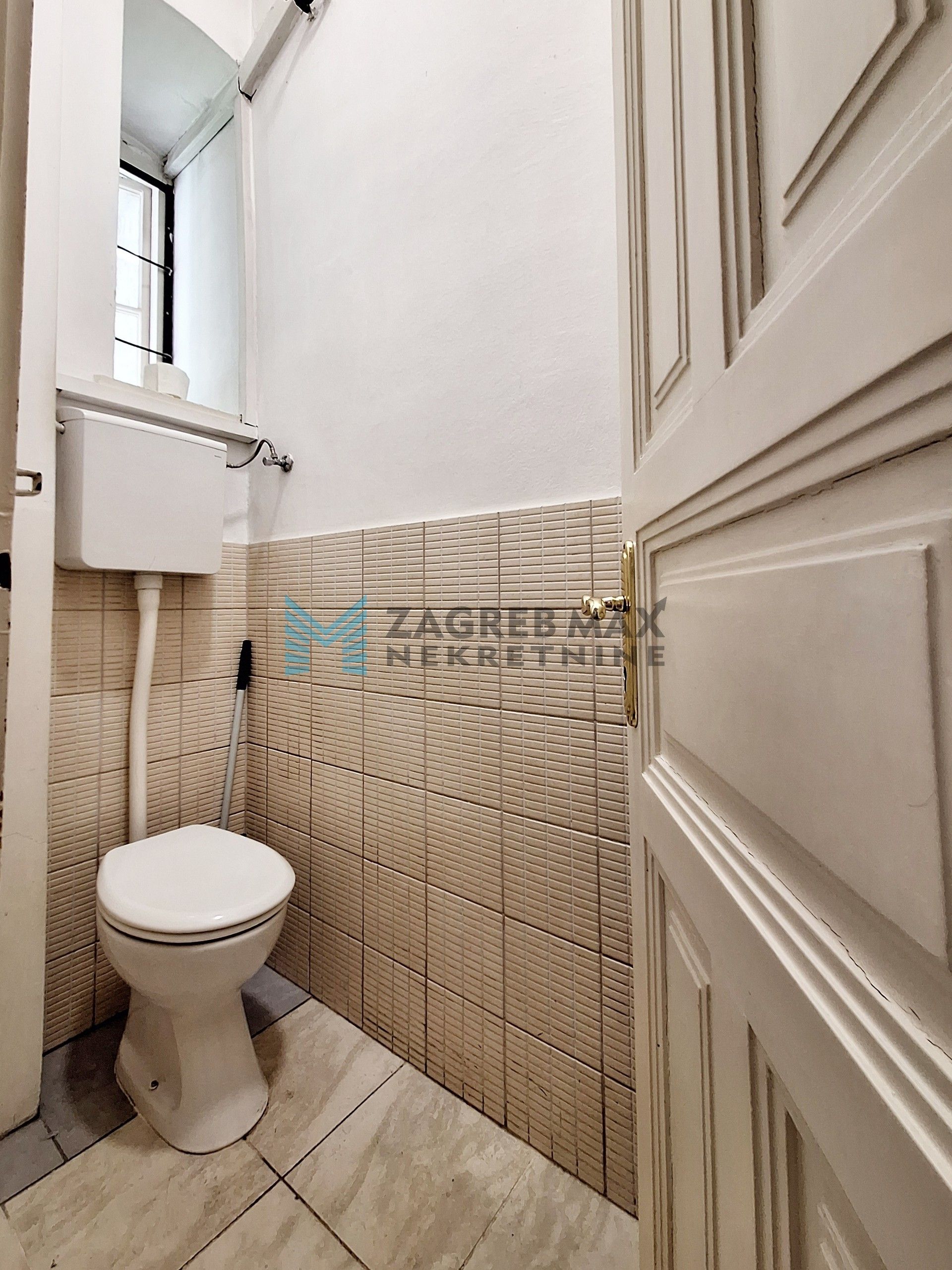 Zagreb - DONJI GRAD - Republike Austrije - 5-sobni, prostran, podrum