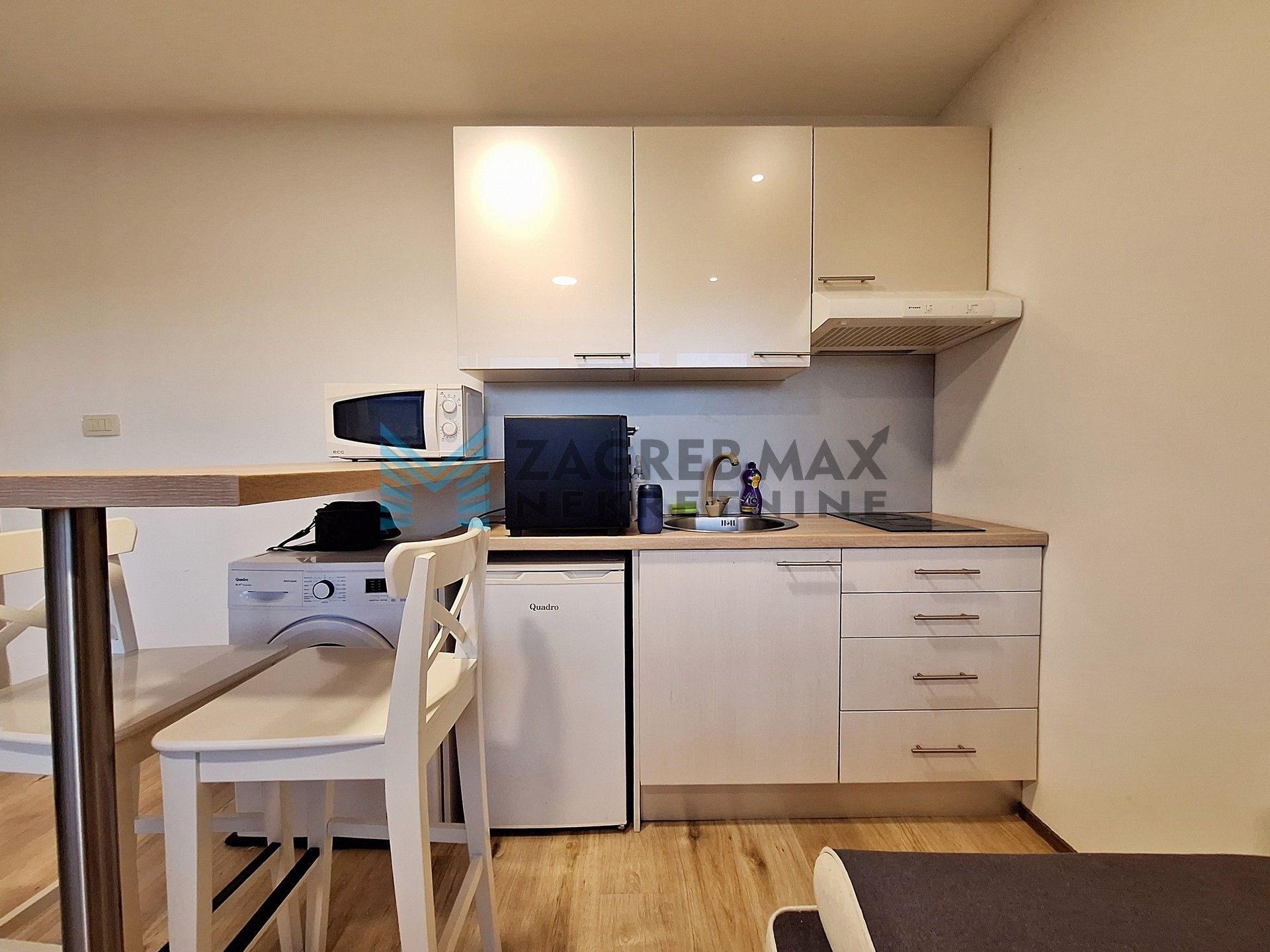 Zagreb - ZAPRUĐE – Balokovićeva – 3-sobni stan s 2 zasebne stambene jedinice