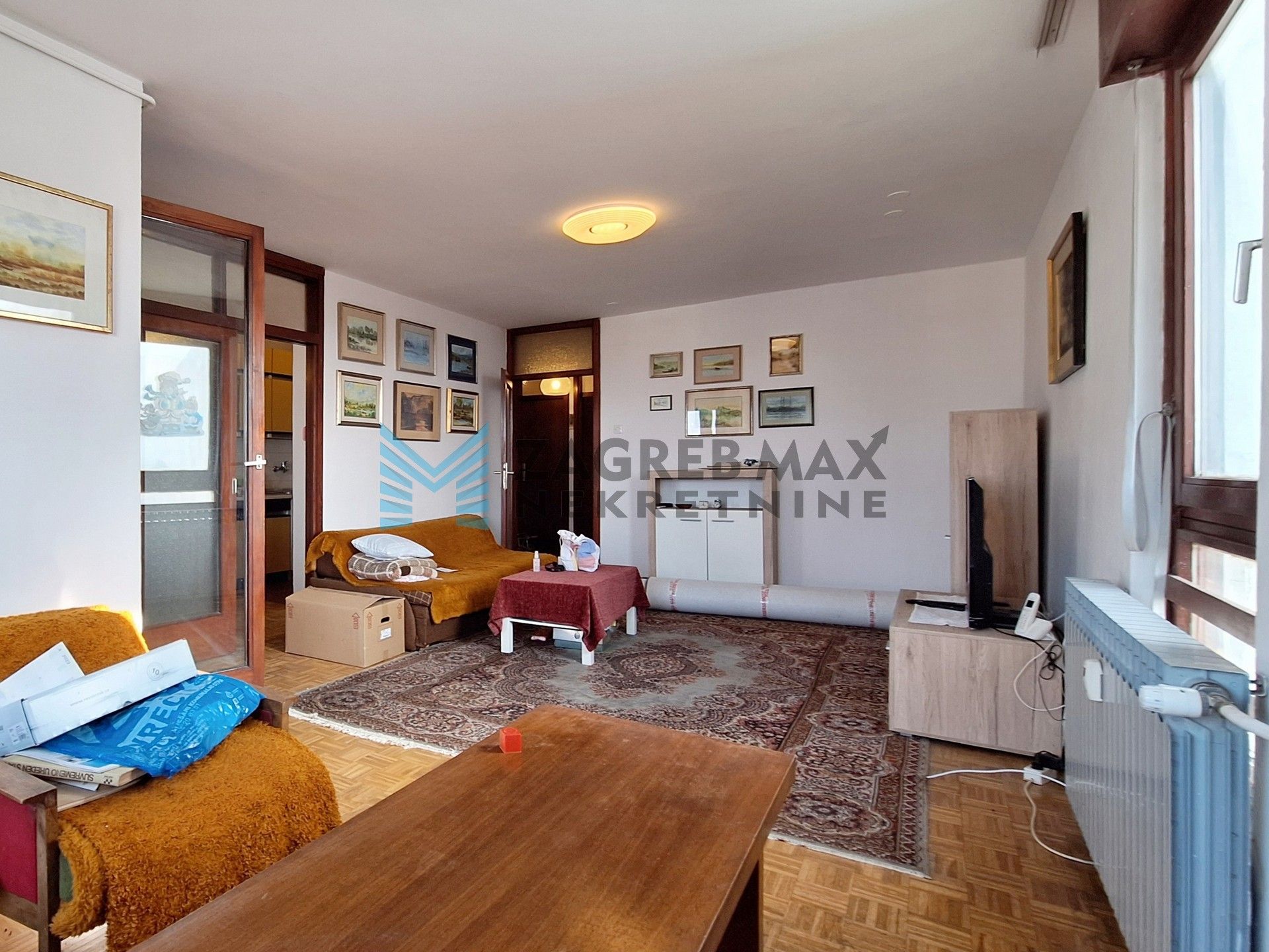 Zagreb - PREČKO – Jarnovićeva – 3-sobni, komforan, 2 lođe, lift, mirno, pogled