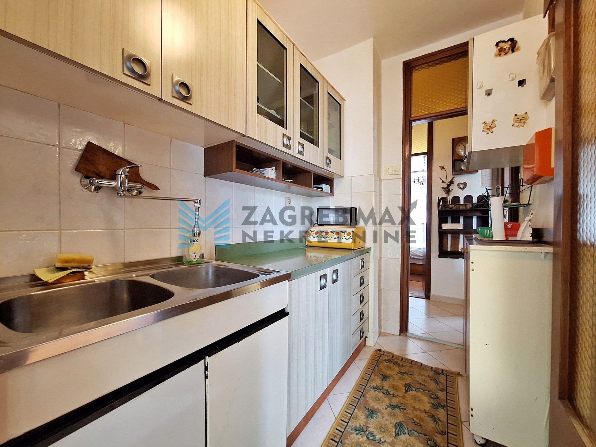 Zagreb - UMAG - Jadranska – 4-sobni, komforan, lođa, v.prizemlje, garaža, vrt
