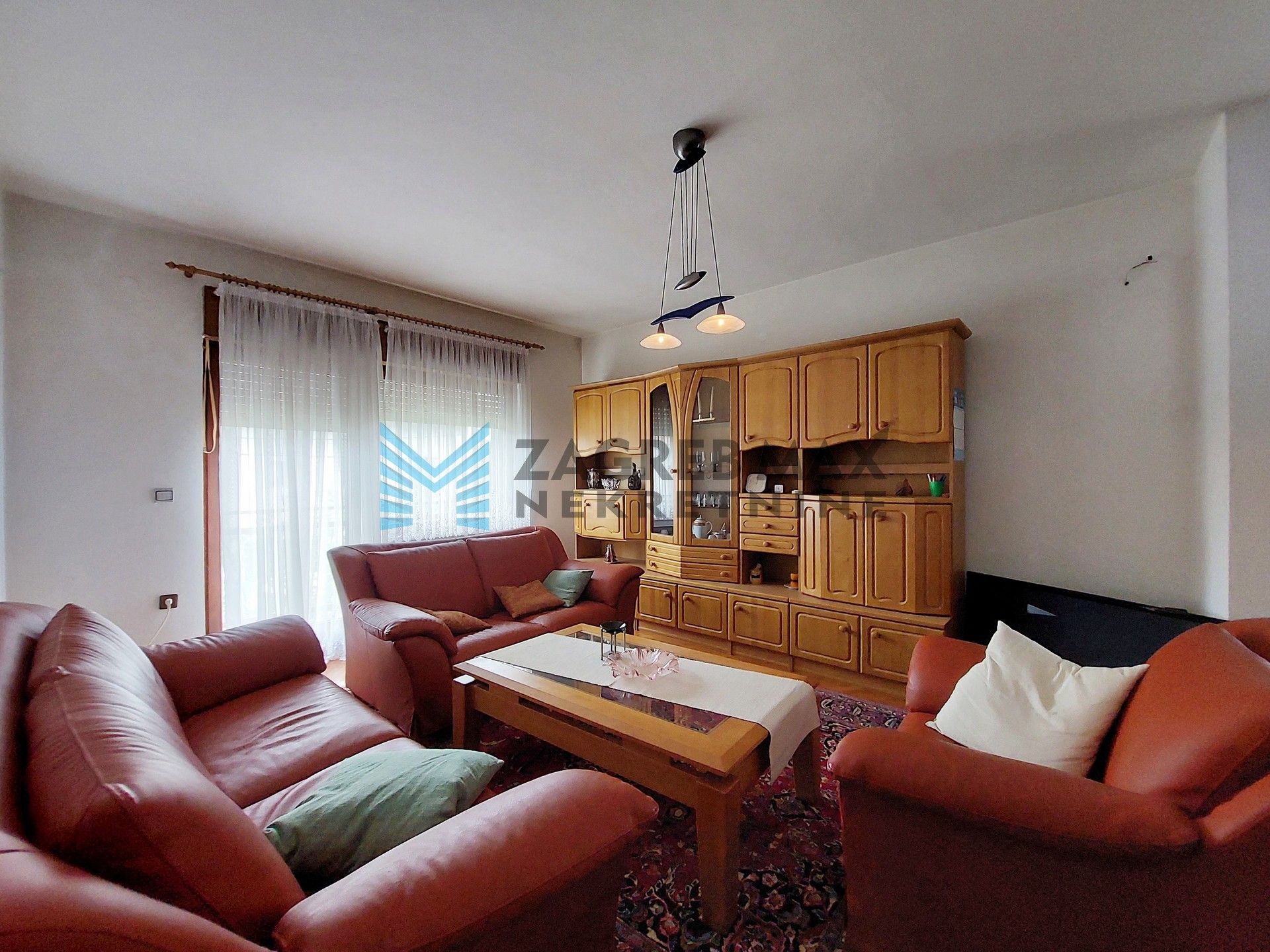 Zagreb - S.KRALJEVEC - I.Mažuranića - kuća sa 3 stana, dvorište, garaža