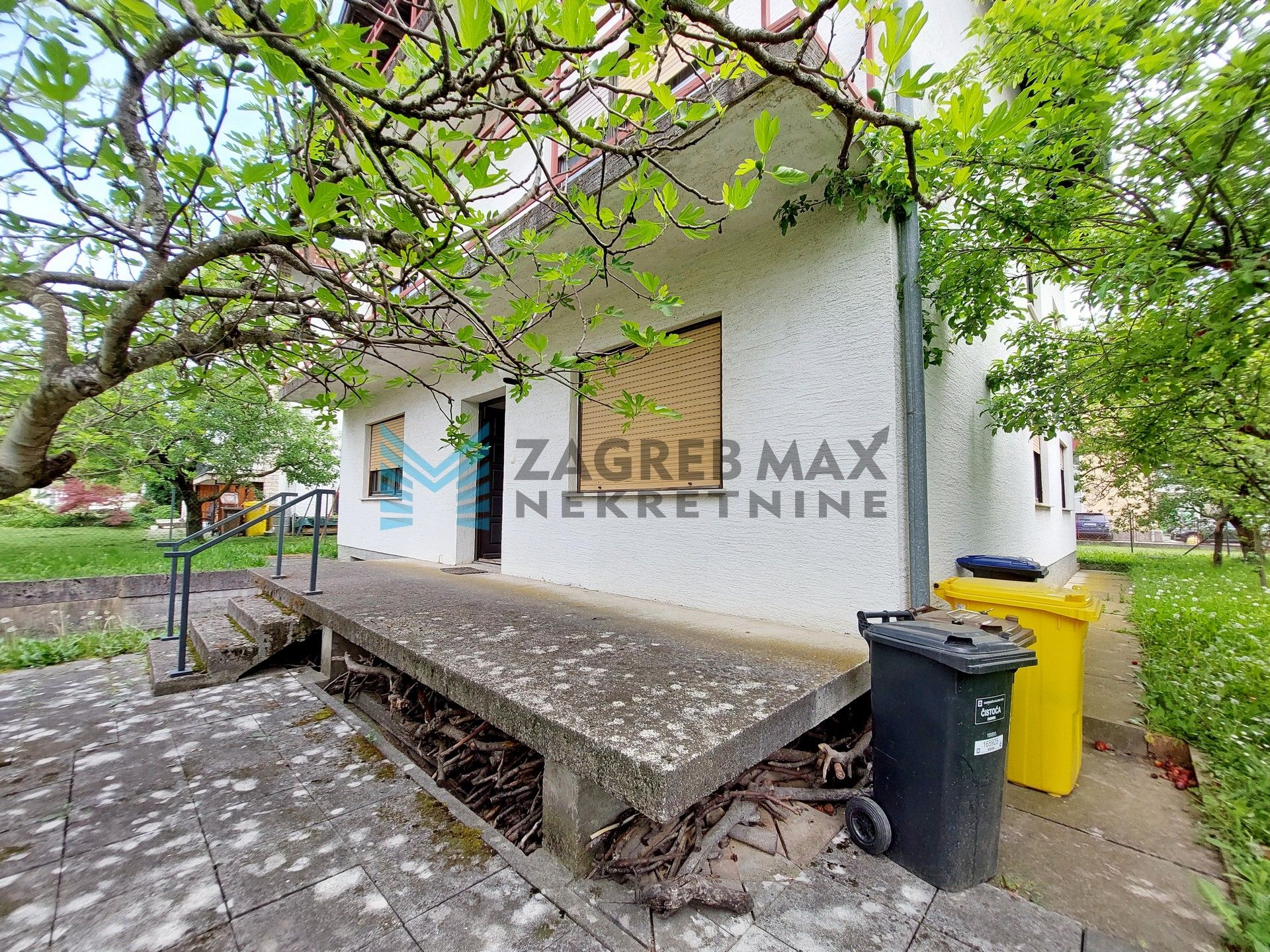 Zagreb - S.KRALJEVEC - I.Mažuranića - kuća sa 3 stana, dvorište, garaža