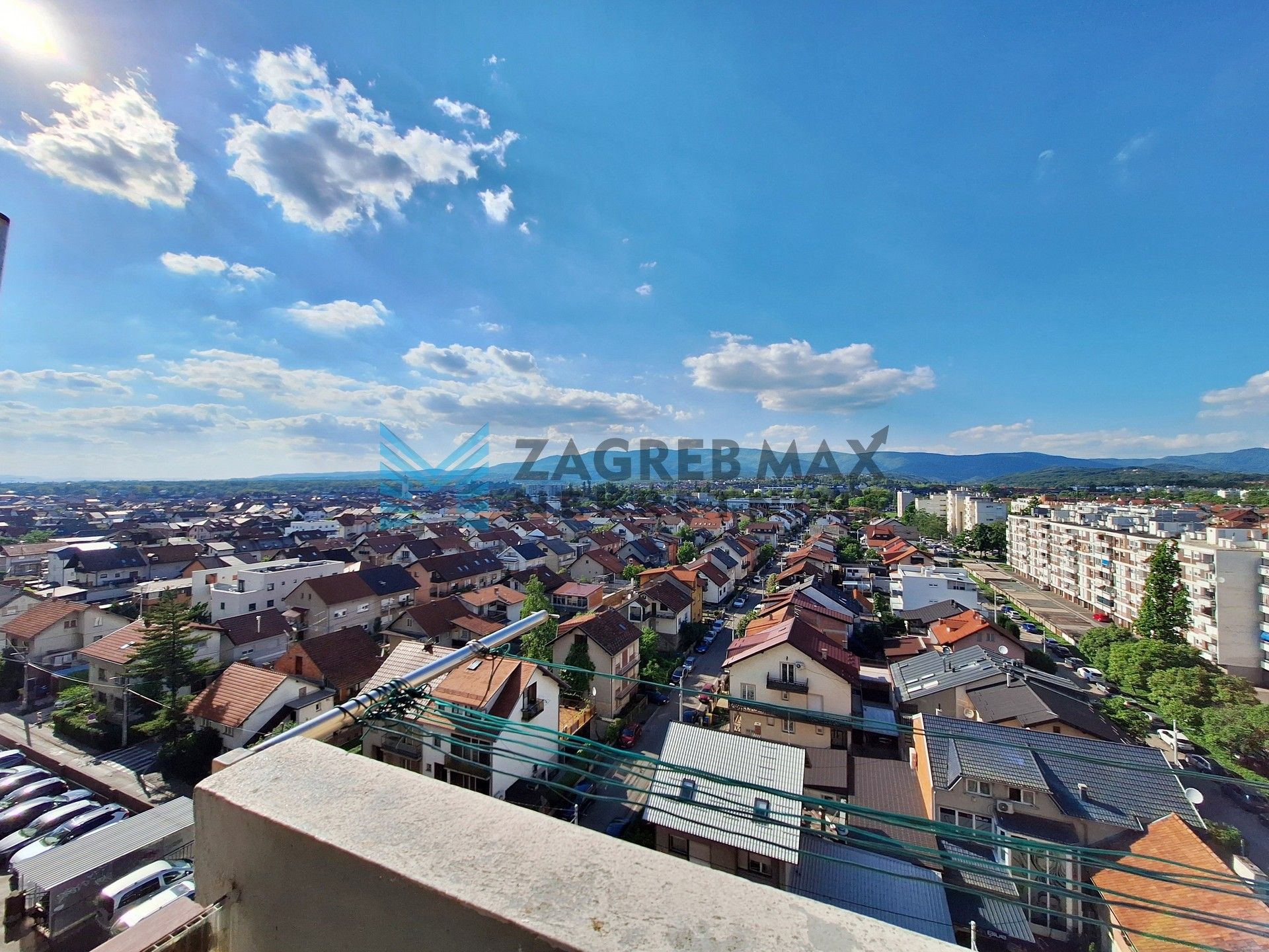 Zagreb - DUBRAVA - Hrvatskog proljeća - 2-sobni, lift, lođa, parking